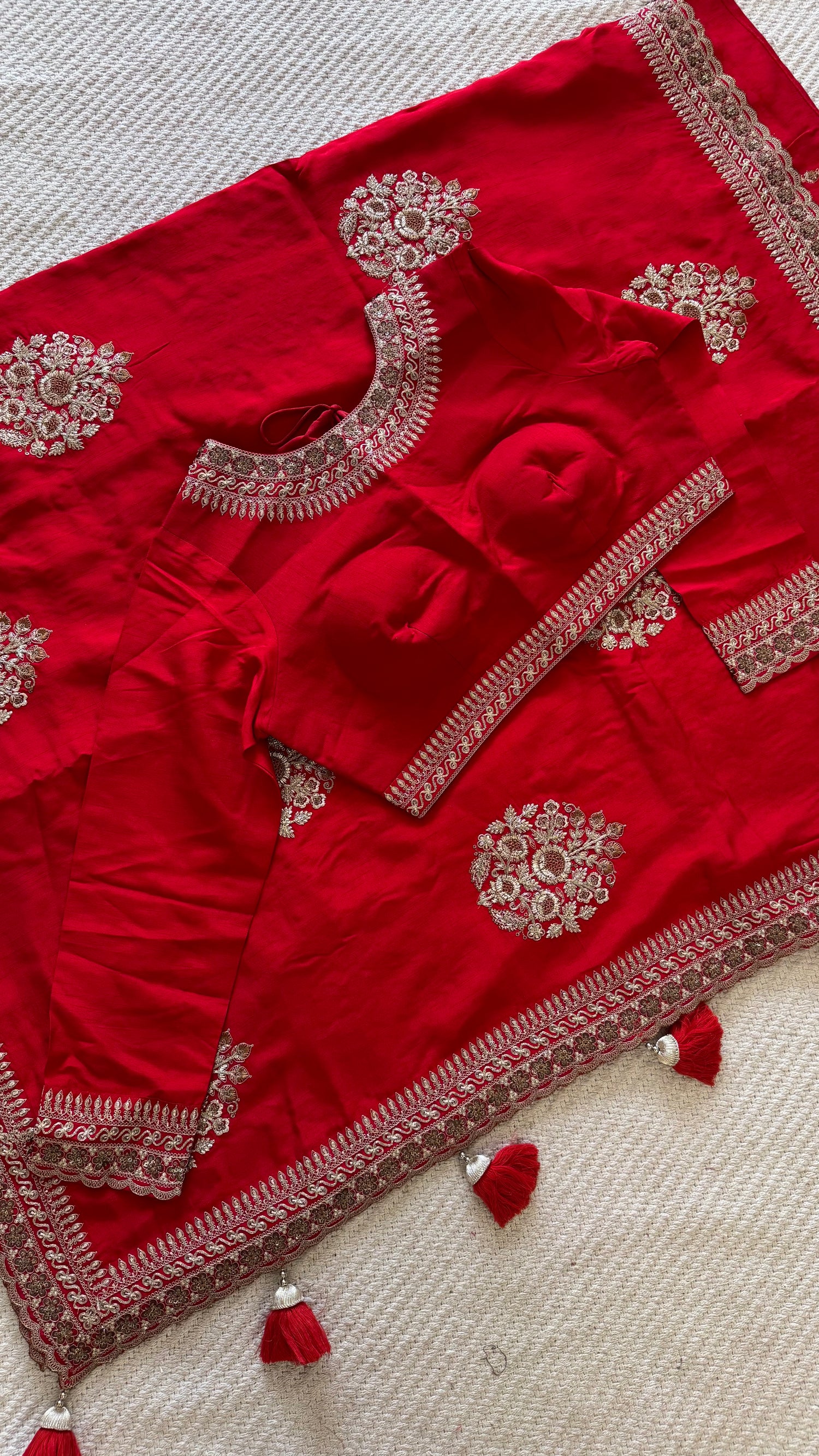 SUV4679-RED