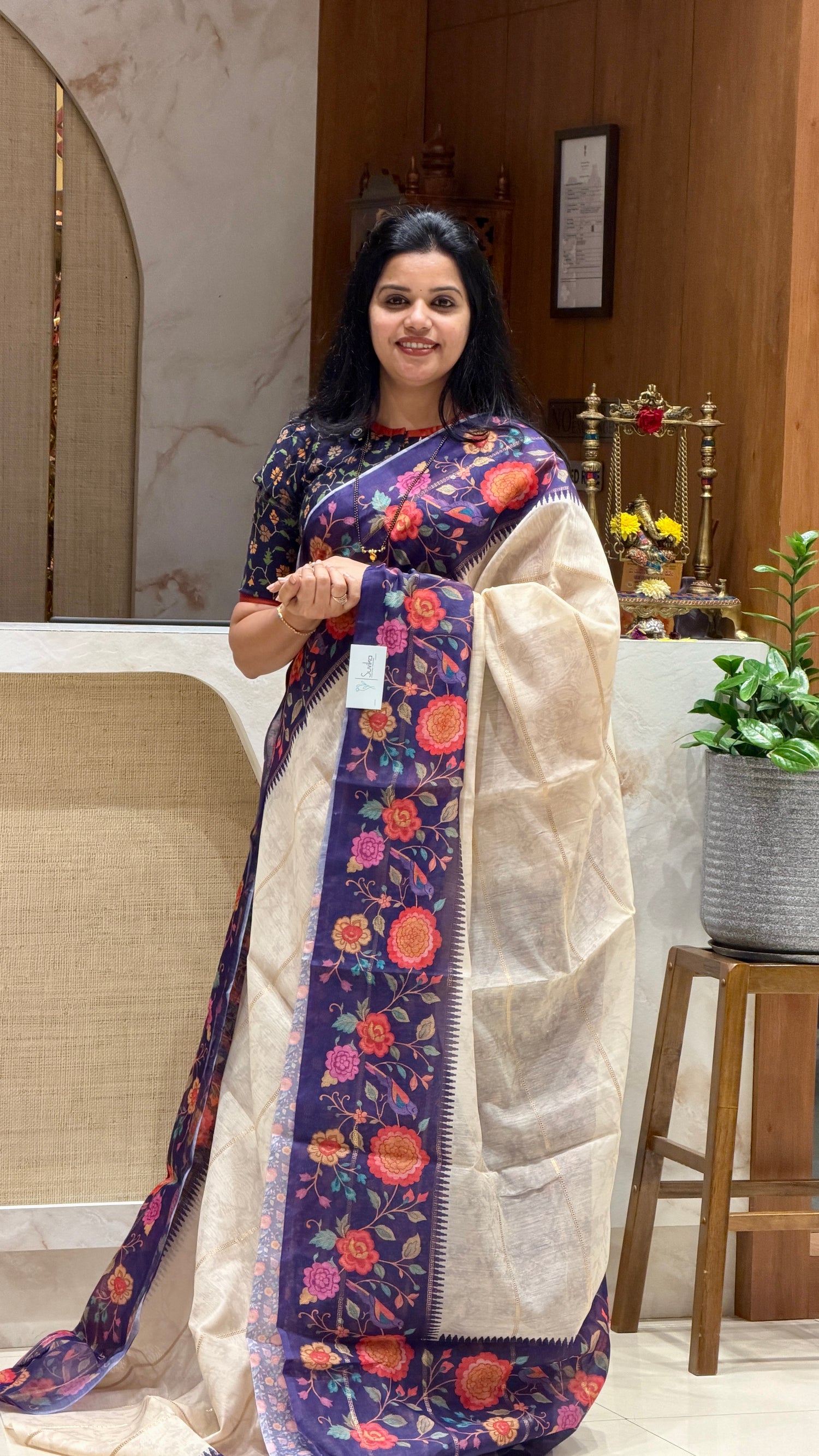 SUV3806-WHITE WITH MAGENTA