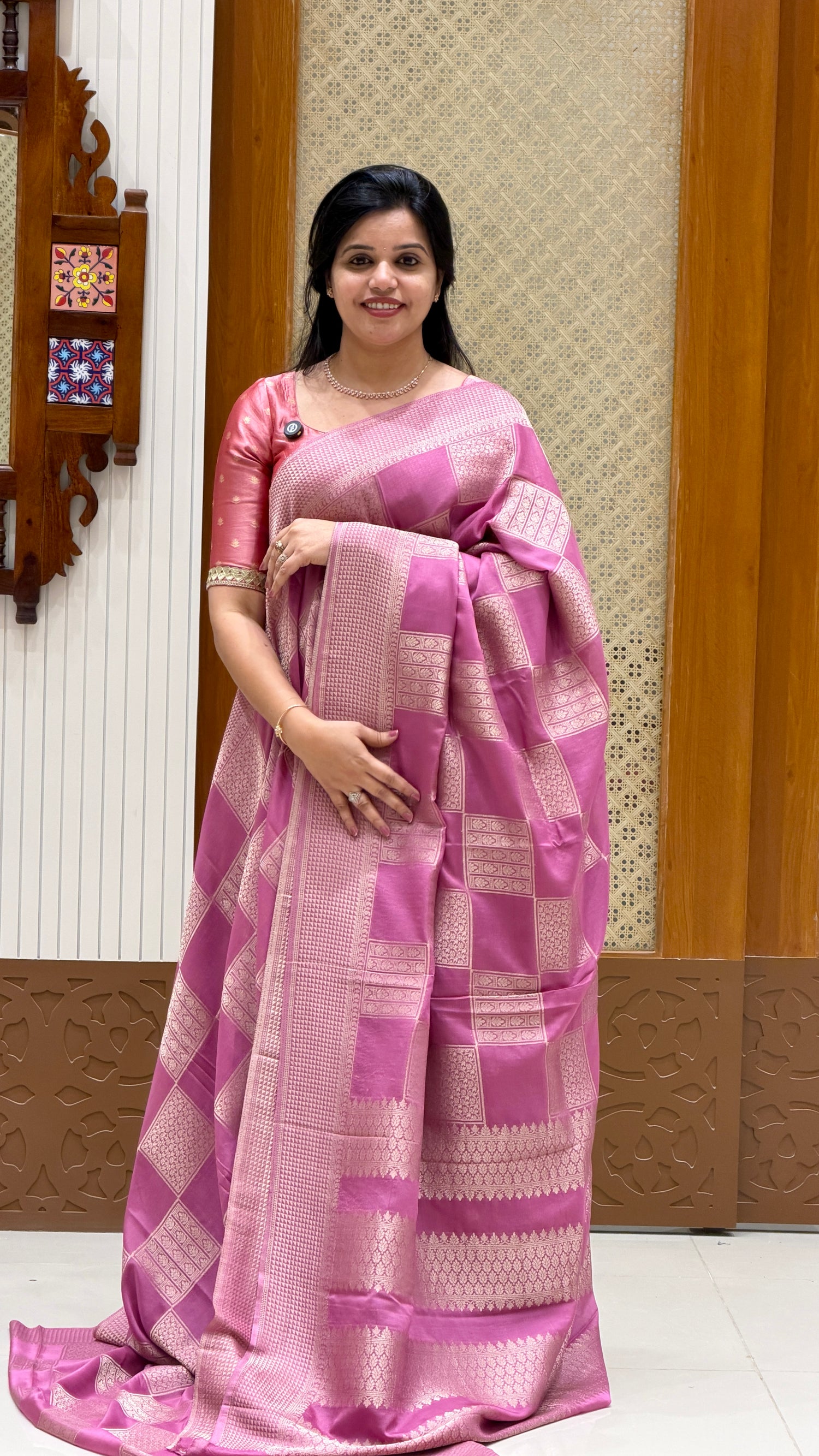 SUV4393-ONIONPINK Banarasi georgette