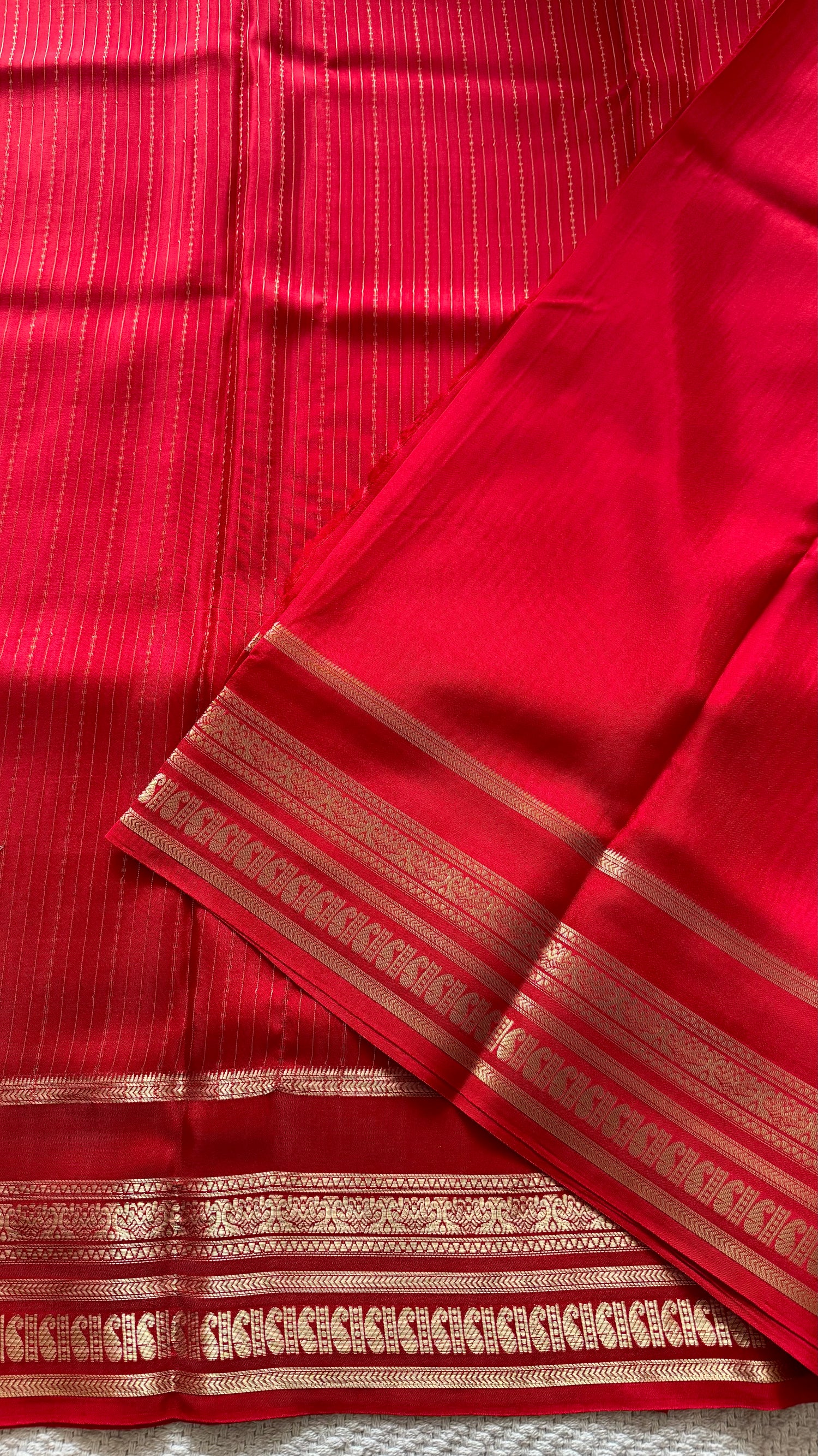 SUV5485-RED