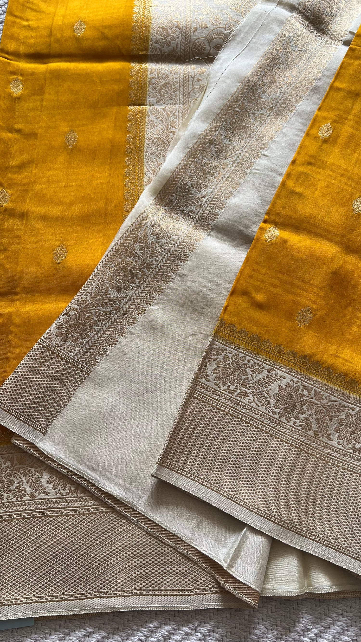 SUV4394-YELLOW WITH OFFWHITE