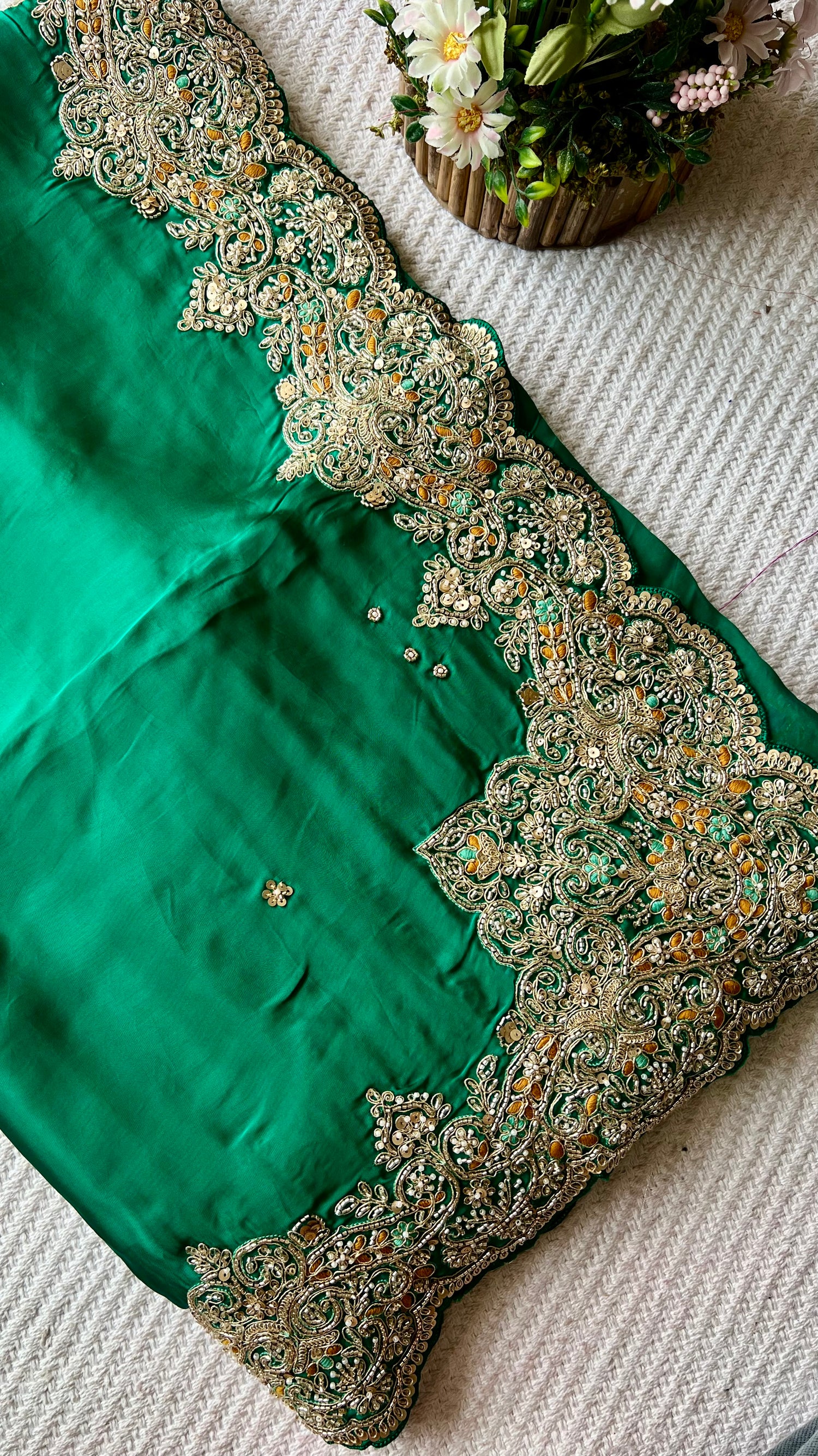 SUV4619-RAMAGREEN (cocktail saree)