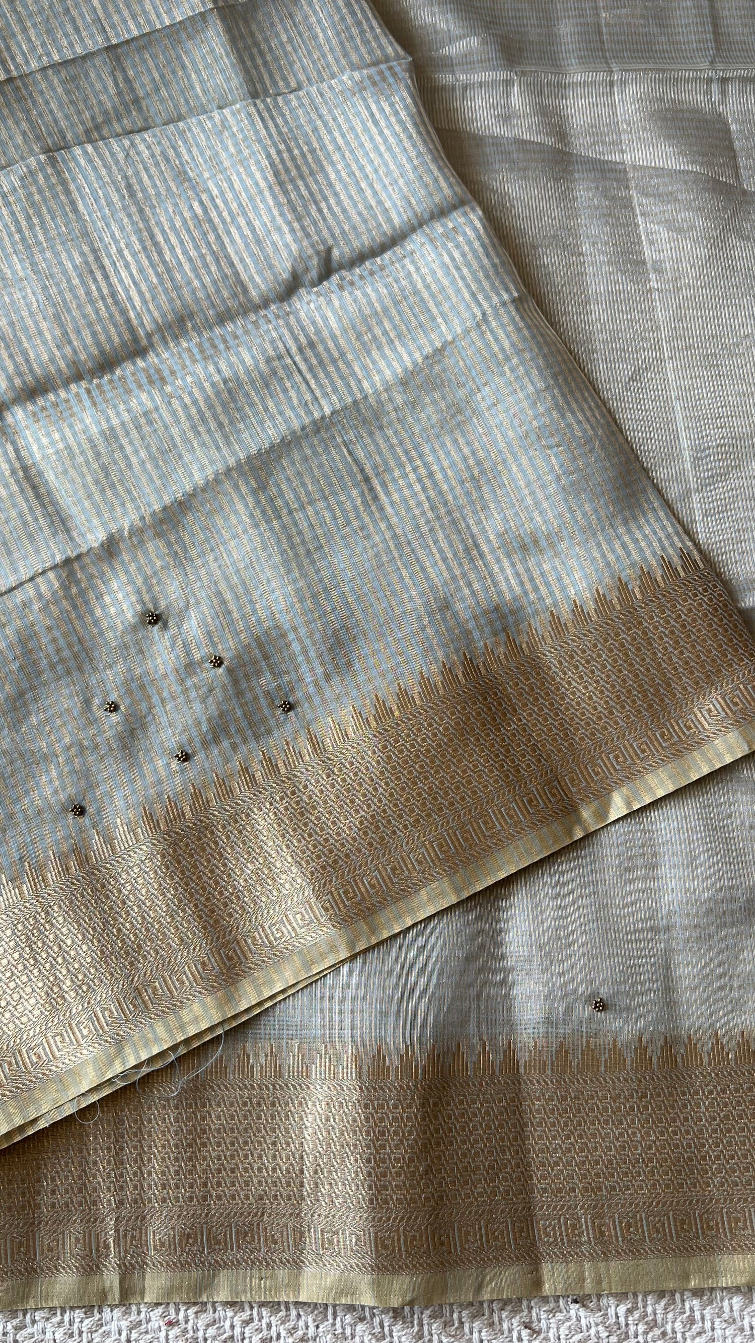 HW59 Tissue hand work 100