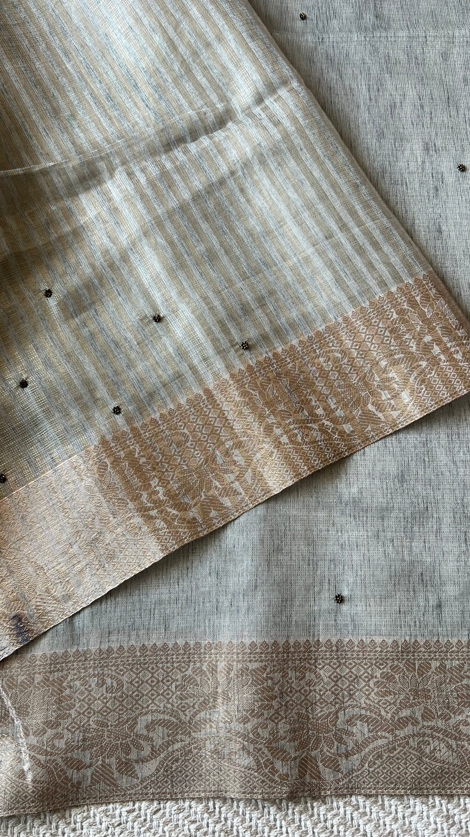 HW72 Tissue hand work 100
