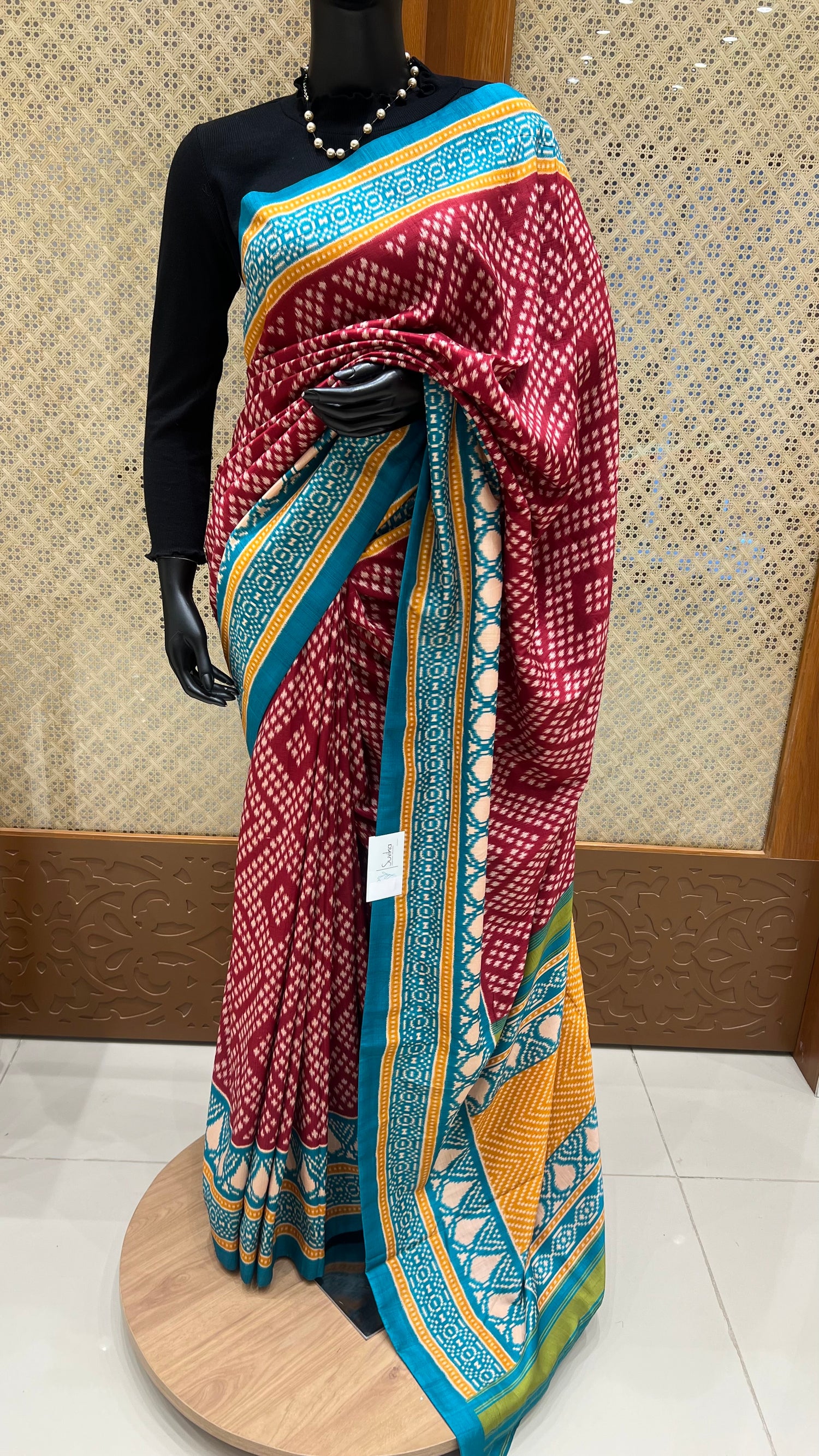 SUV3889-RED WITH BLUE