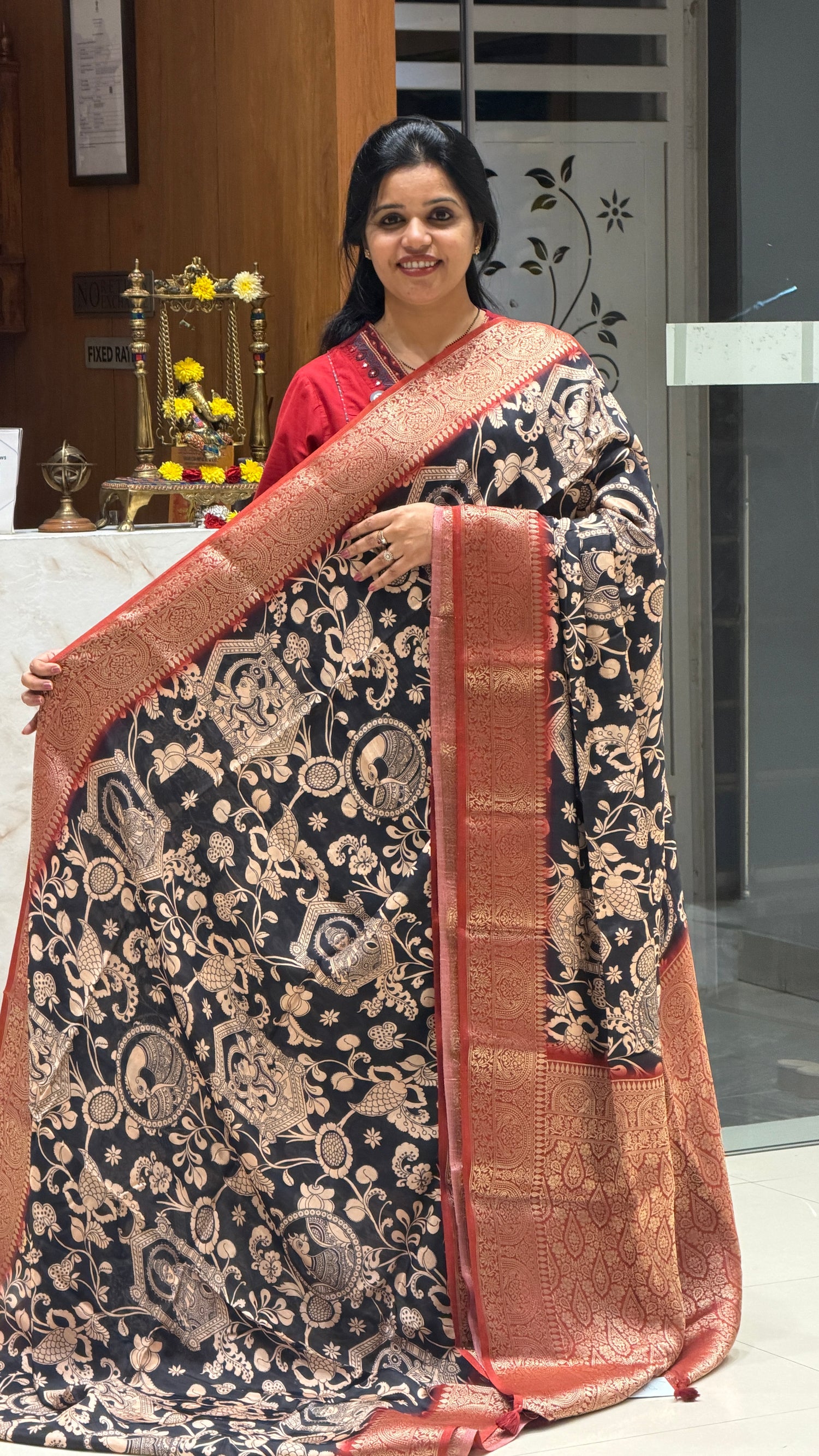 SUV4013-BLACK WITH RED KALAMKARI