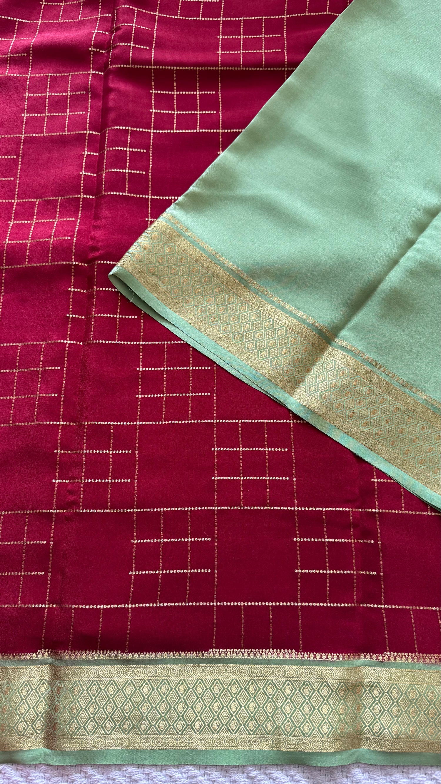 PSUV280-RED WITH SEAGREEN