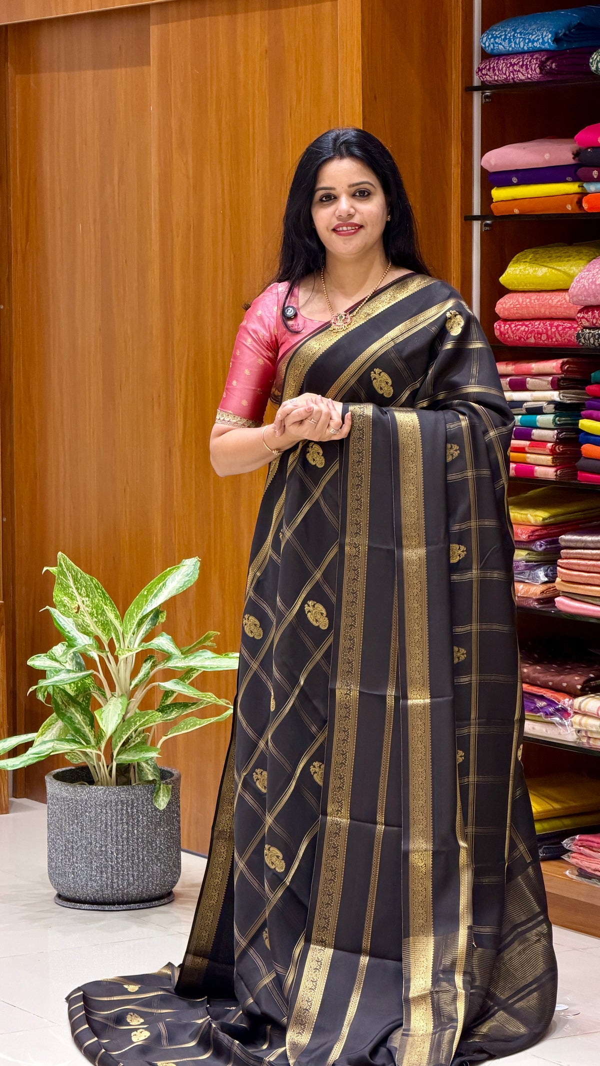 MYSORE CREPE 01 SUV5791-BLACK