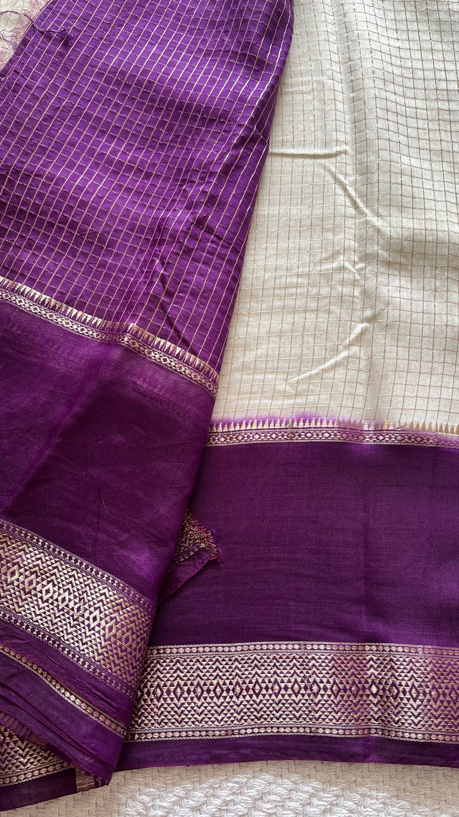 SUV3854-WHITE WITH PURPLE