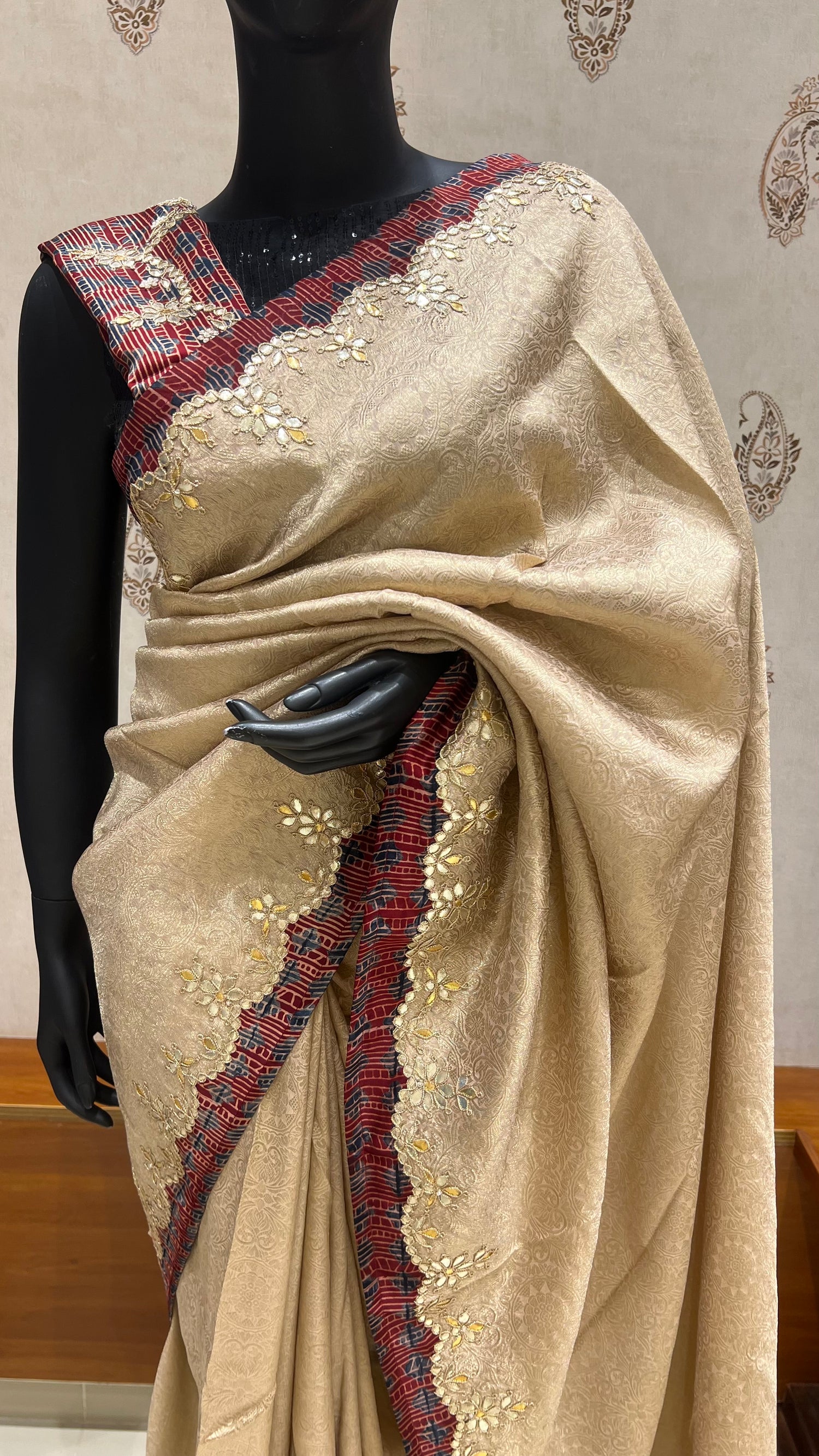 SUV4614-BEIGE WITH RED