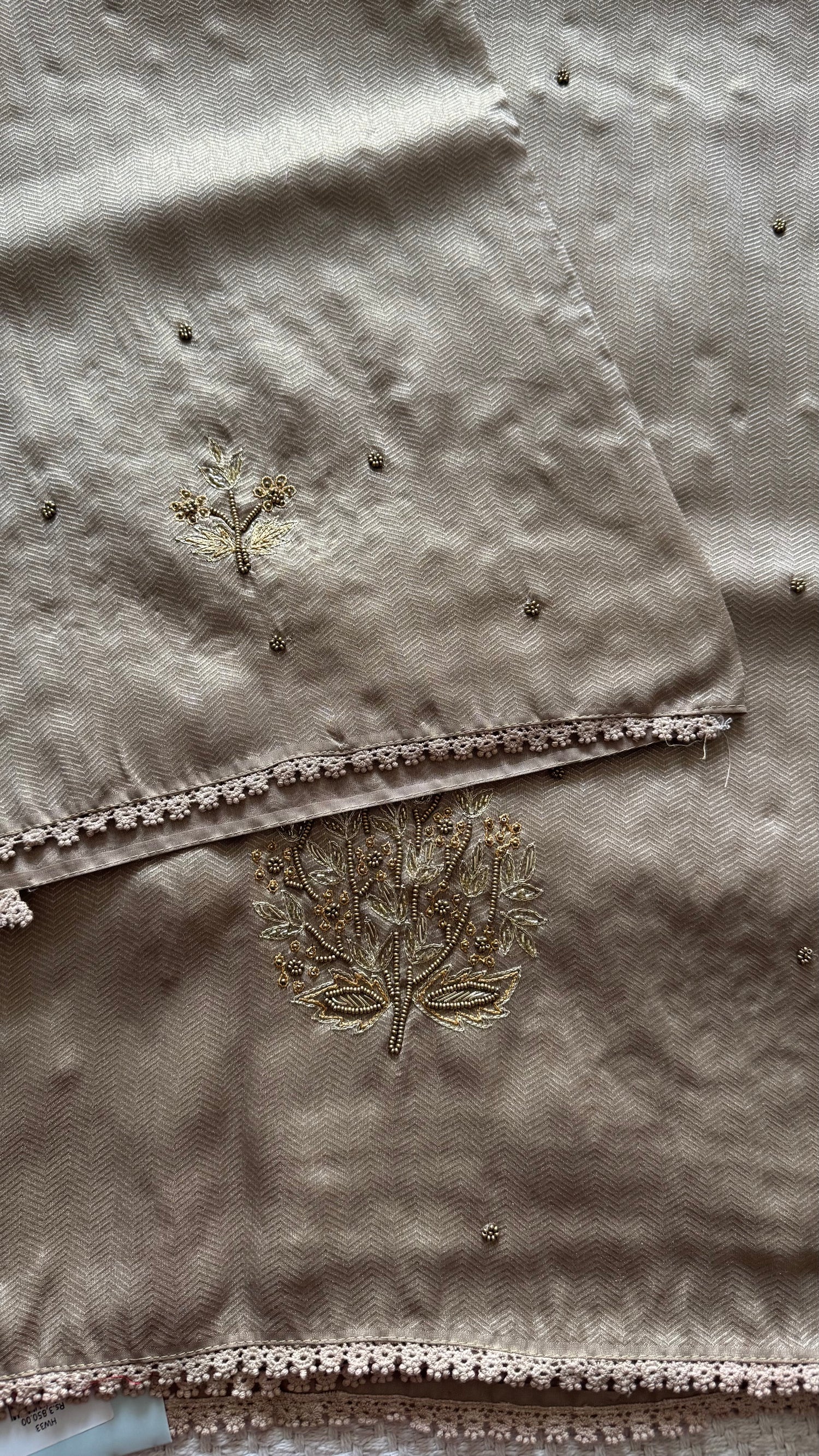 HW33 Tissue hand work 100