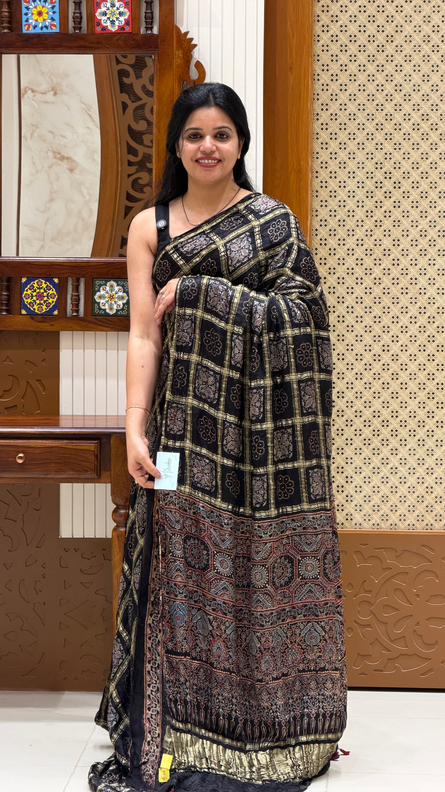 SUV4489-BLACK Ghatchola modal silk