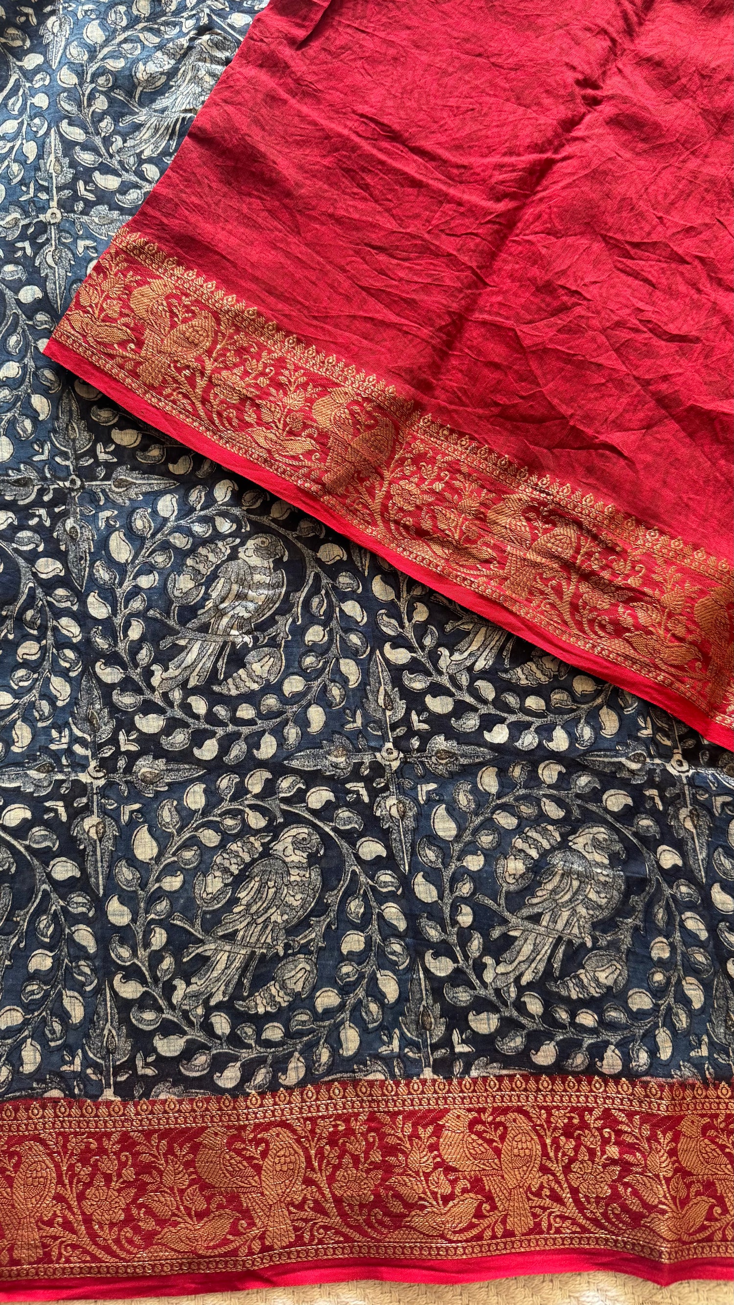SUV4759-BLUE WITH RED
