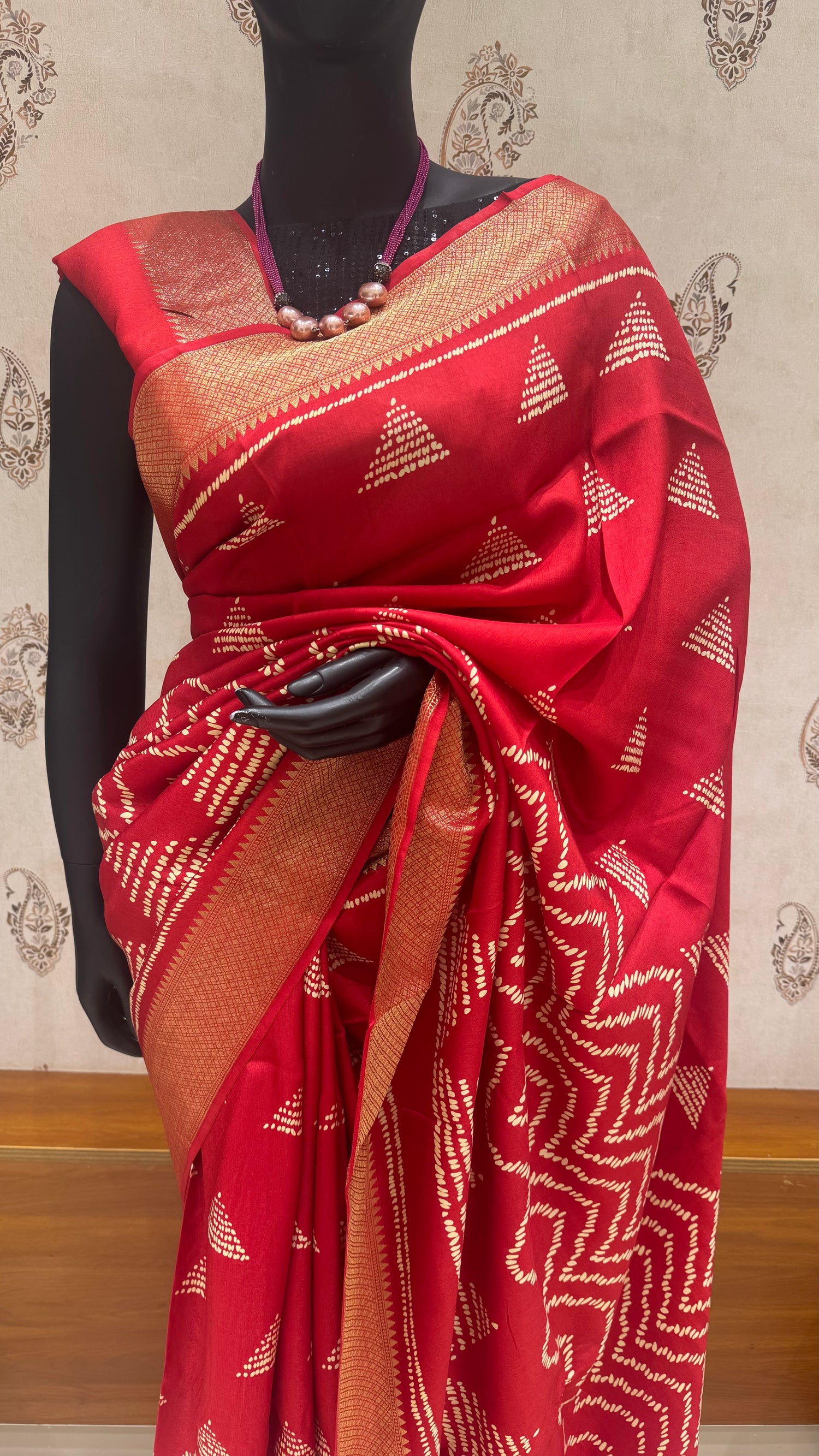 SUV4567-RED
