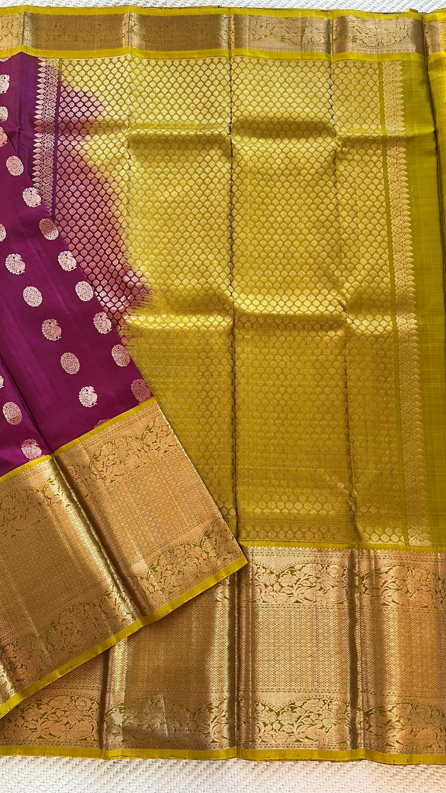 SUV1979 - MAGENTA WITH YELLOW PURE KANCHIPURAM SAREE