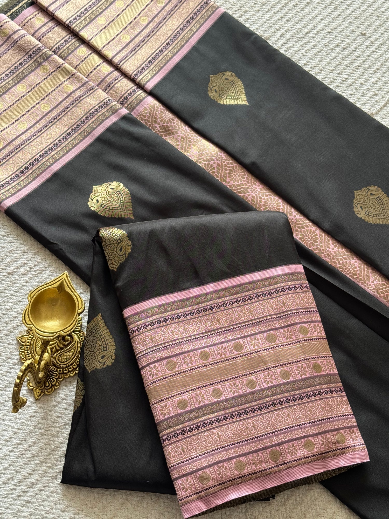 SUV4153-BLACK WITH BABYPINK