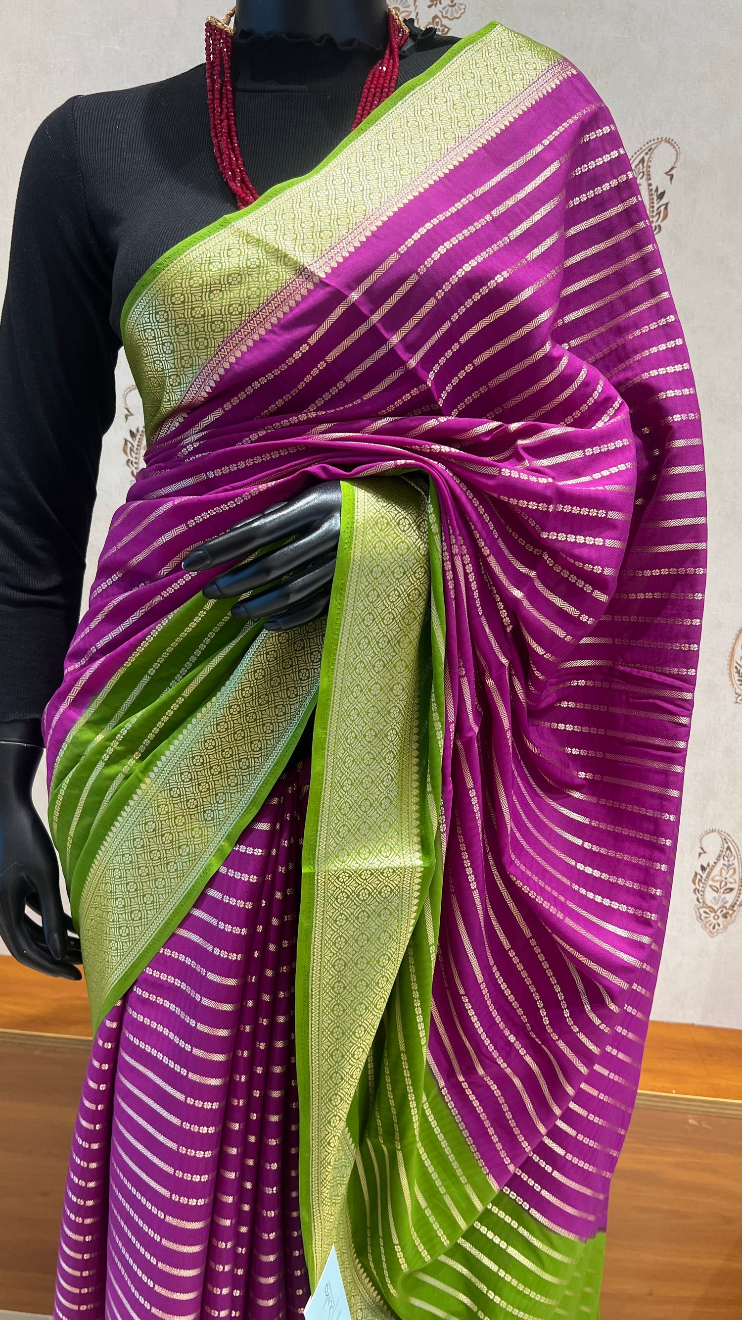 SUV2733-MAGENTA WITH GREEN