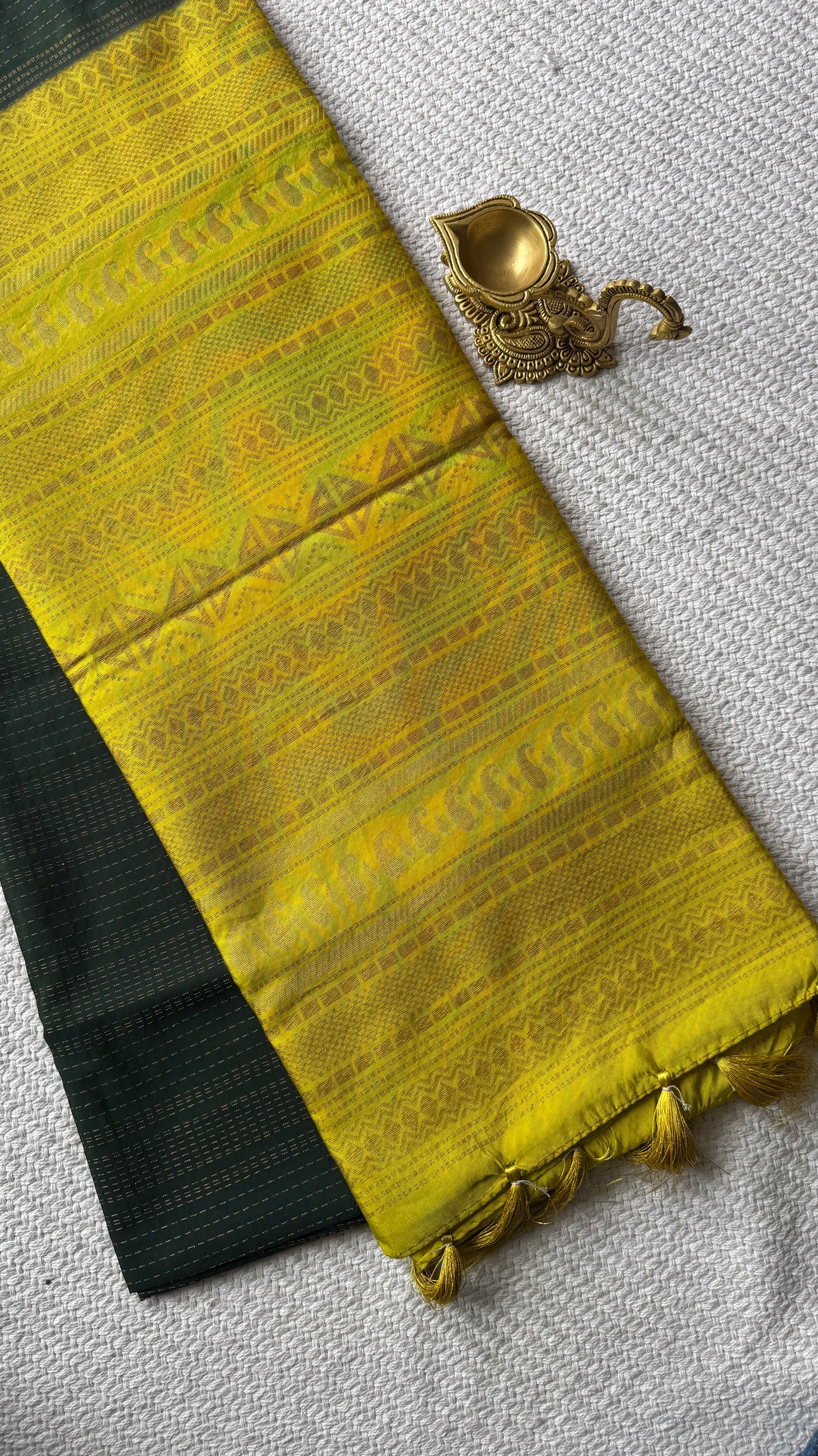 SUV3873-BOTTLEGREEN WITH YELLOW