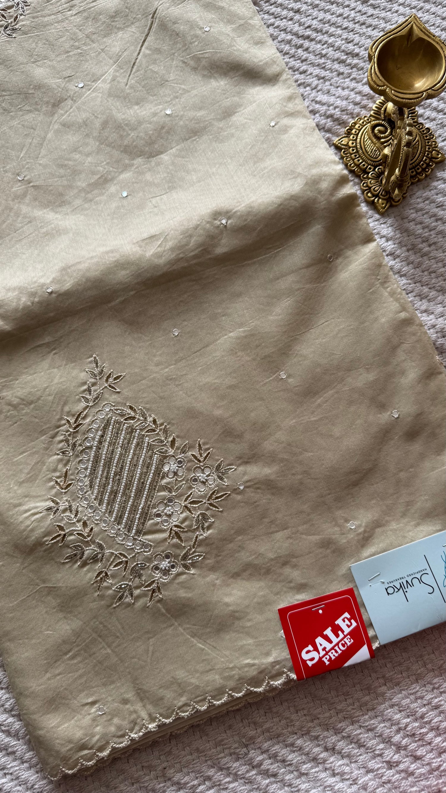 HW43 Tissue hand work 100