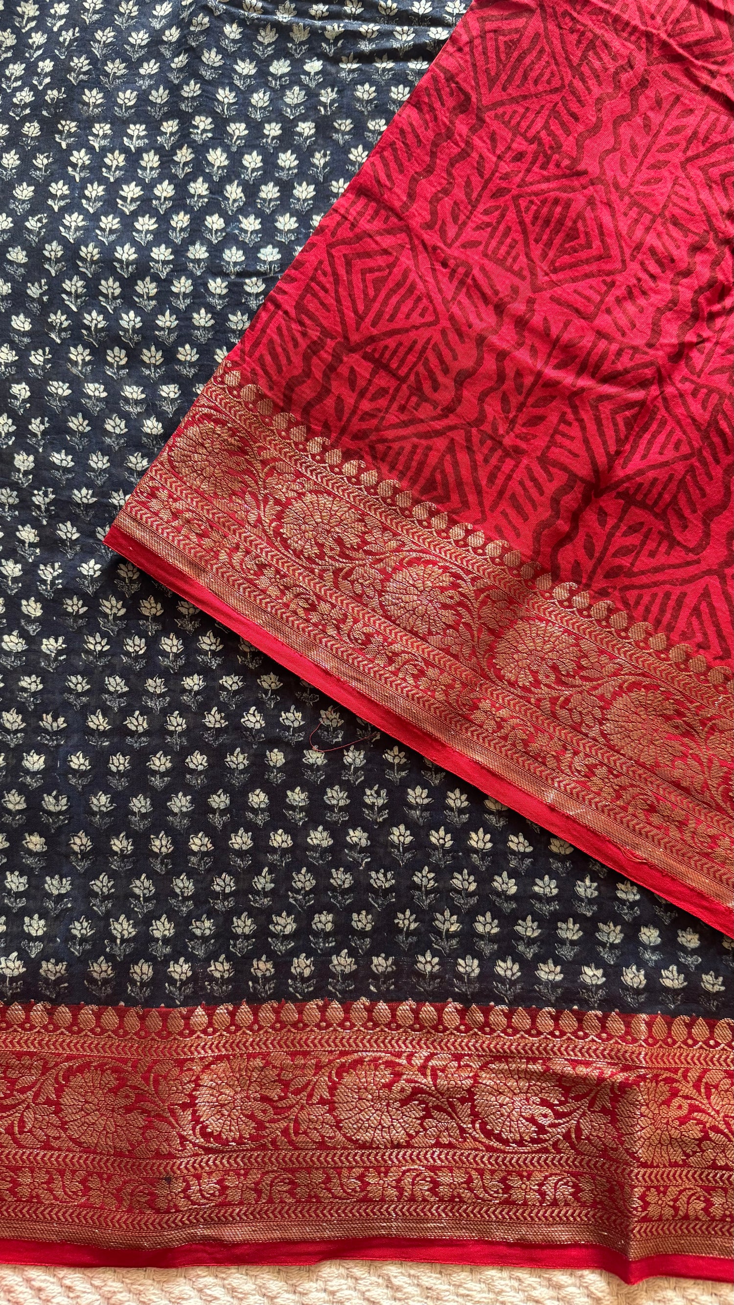 SUV4760-BLUE WITH RED