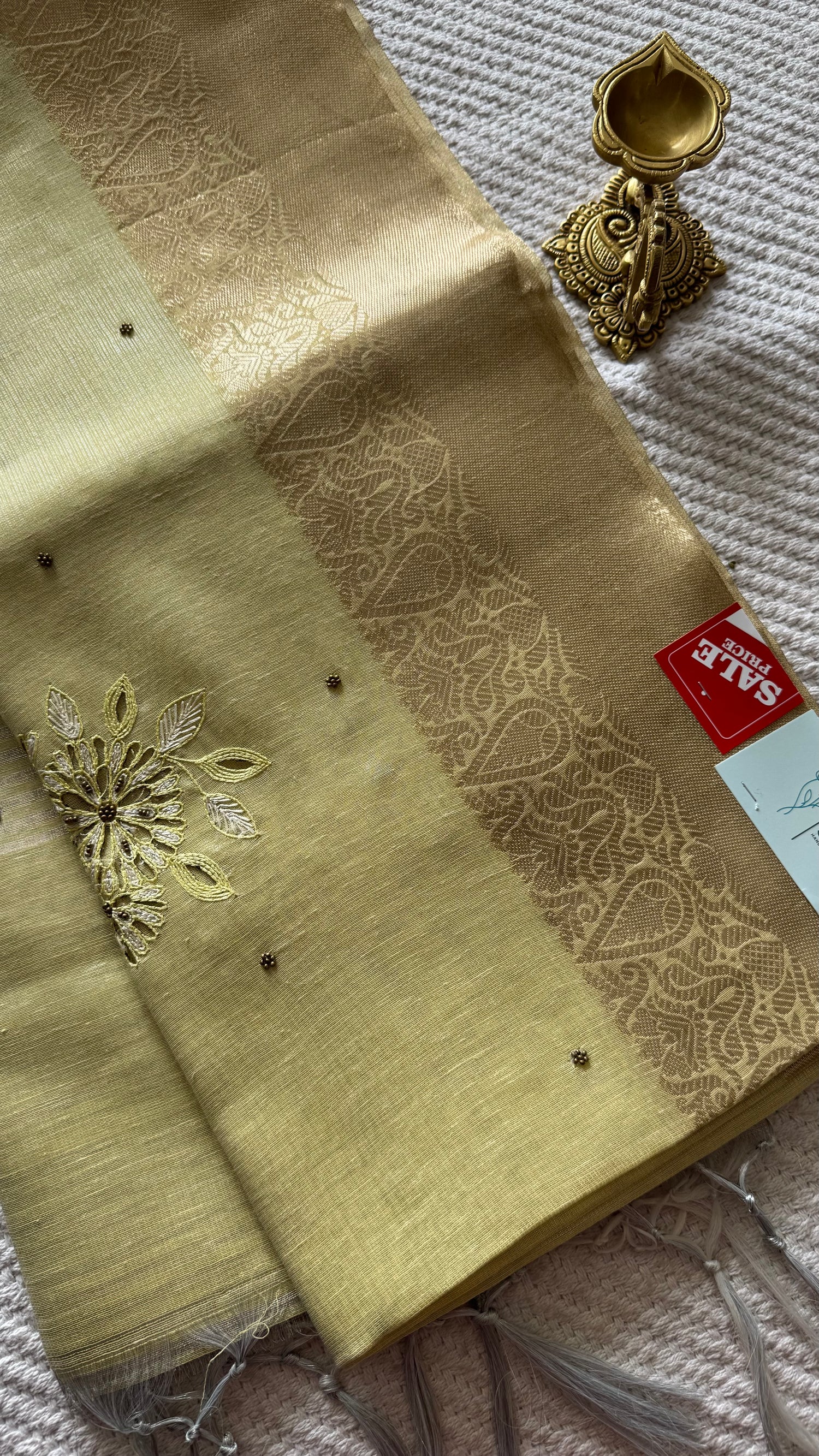 HW88 Tissue hand work 100