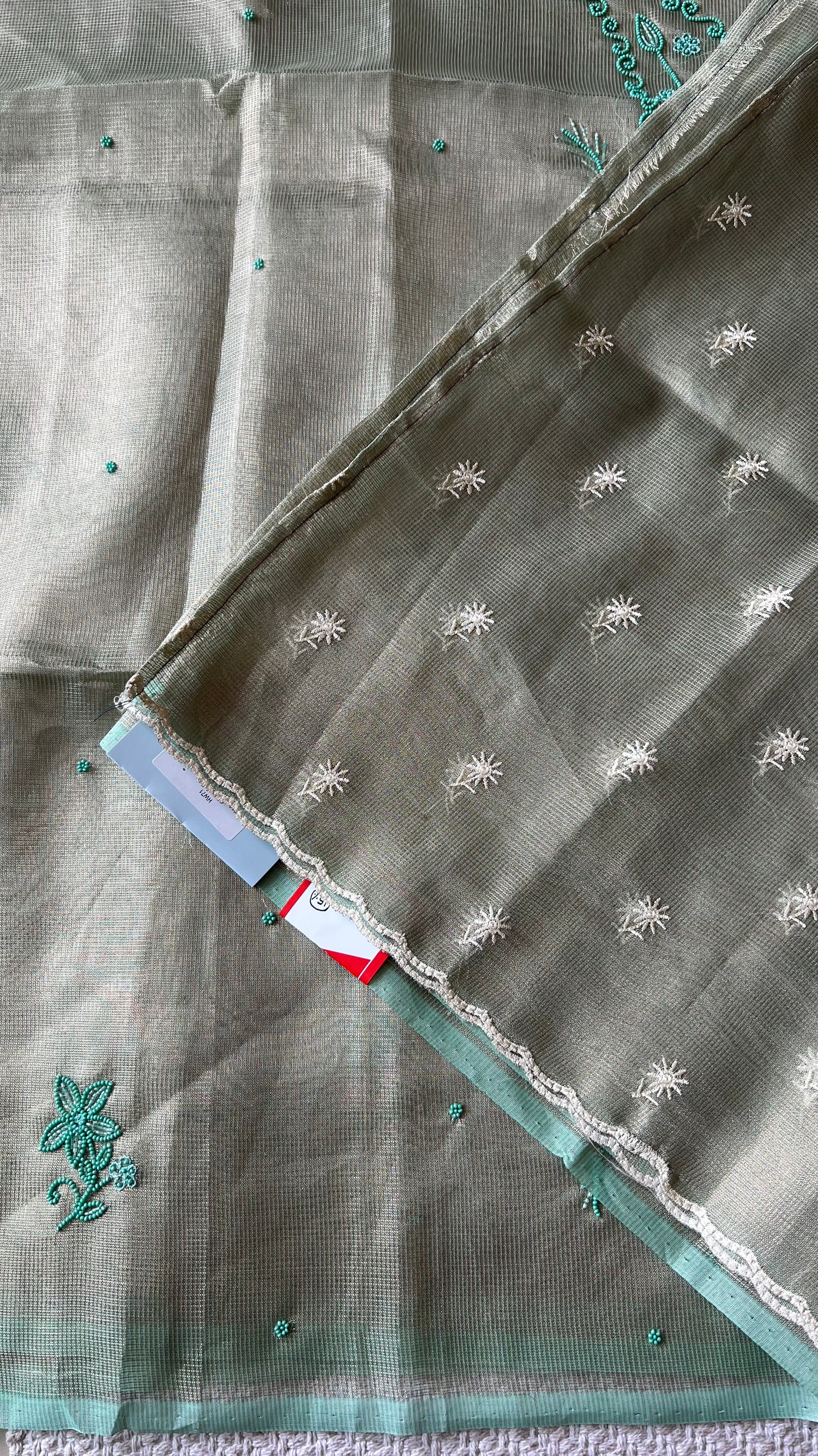 HW71 Tissue hand work 100