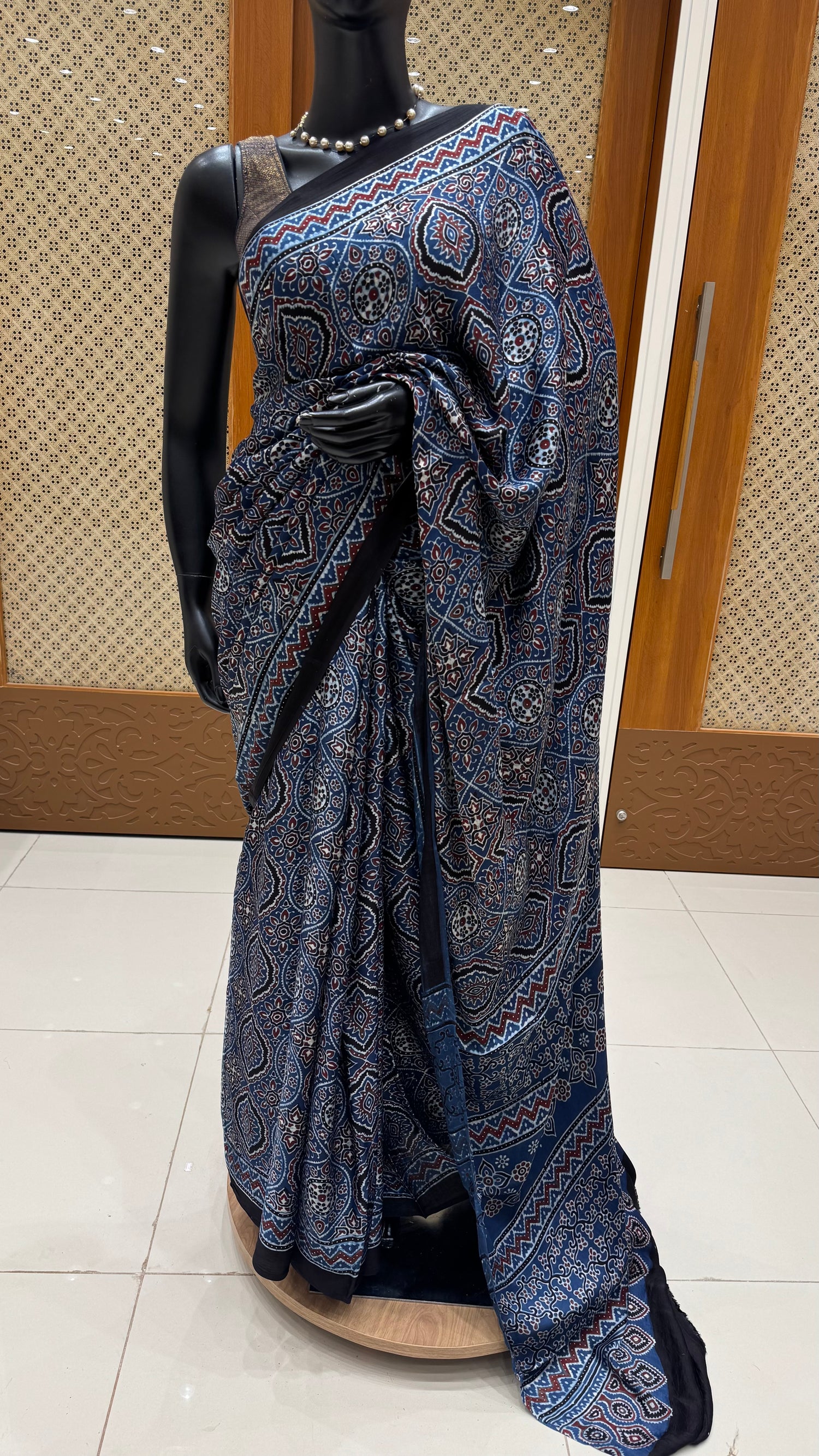 PURE MODAL SILK SUV4819