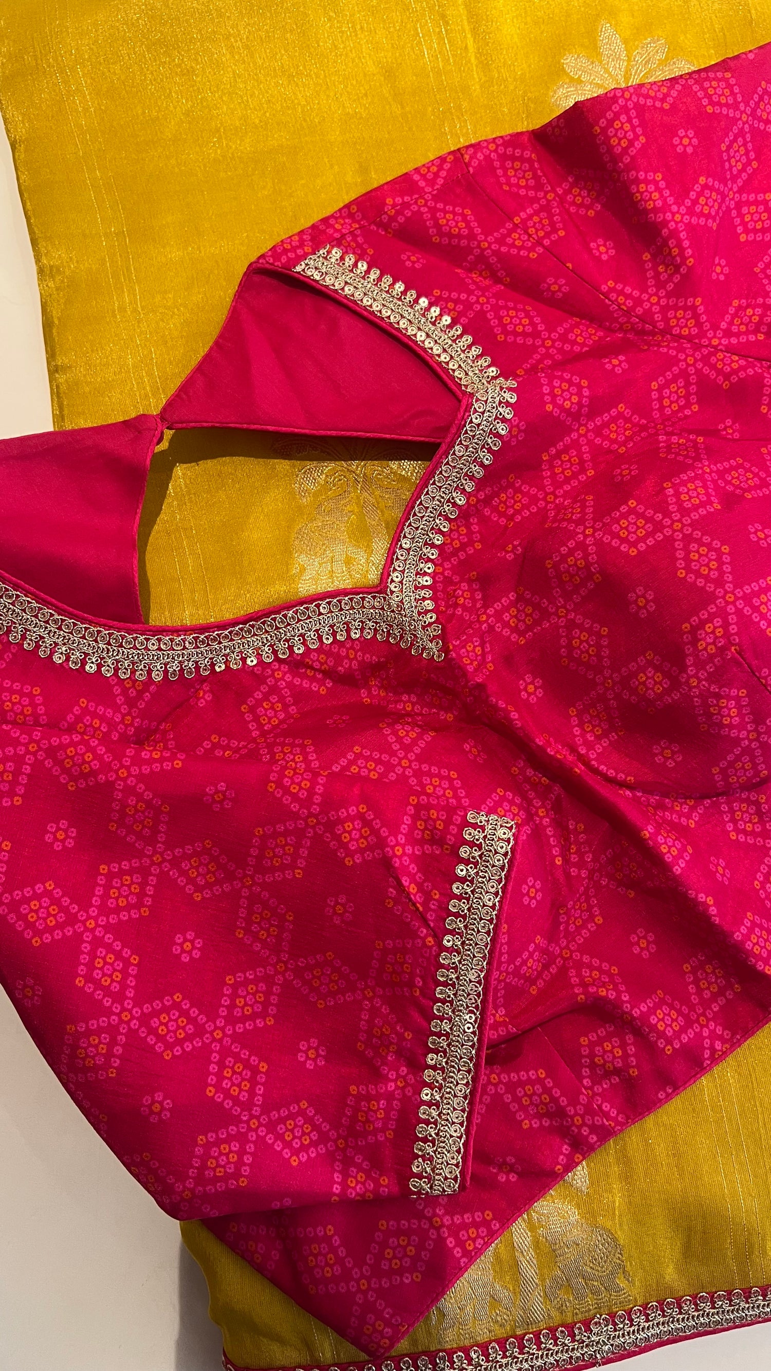 SUV4053-YELLOW WITH PINK