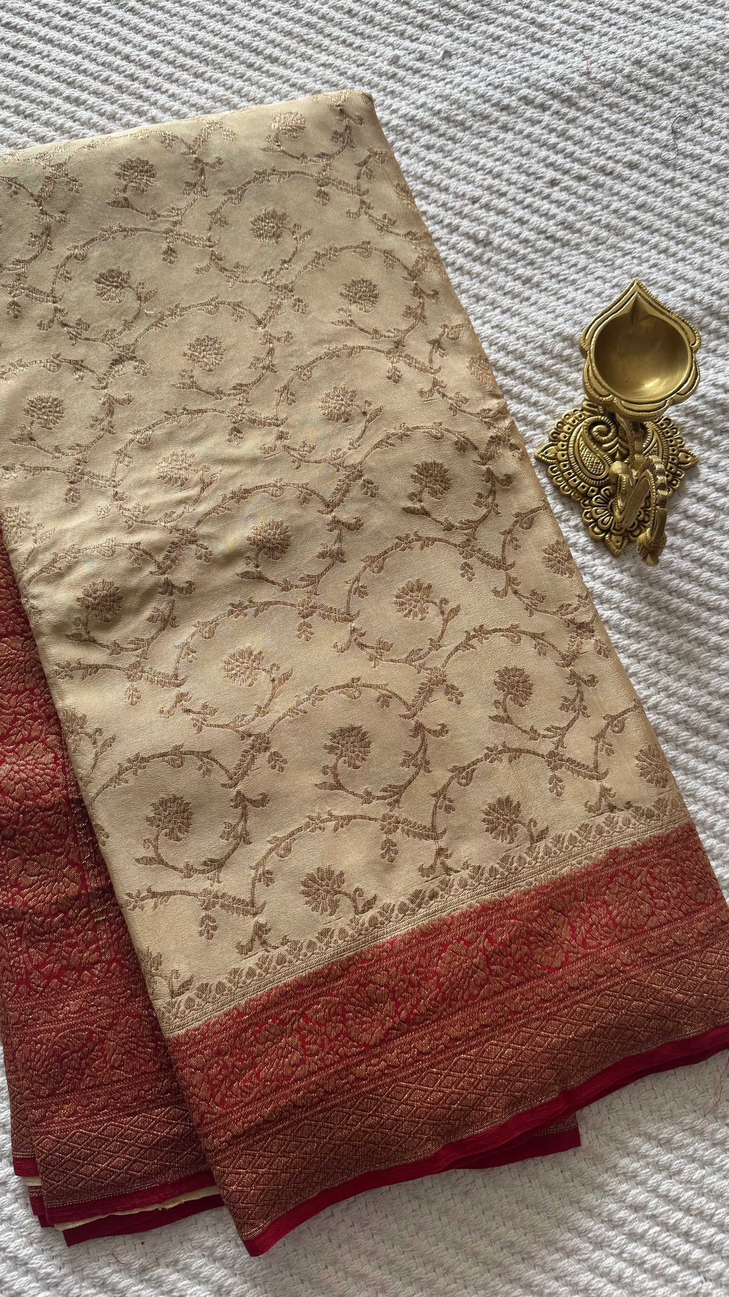PSB46-BEIGE WITH RED