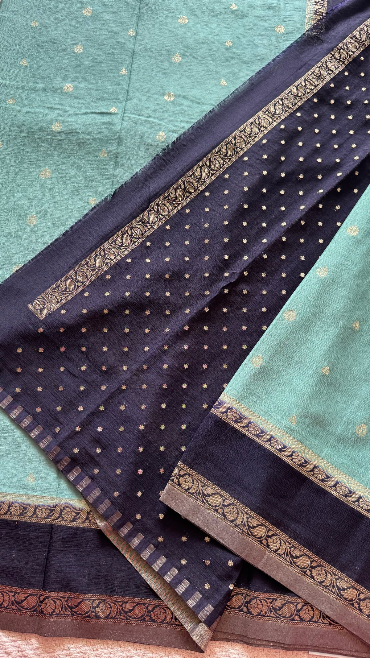 CREPE SILK SUV5740-SEAGREEN WITH BLACK