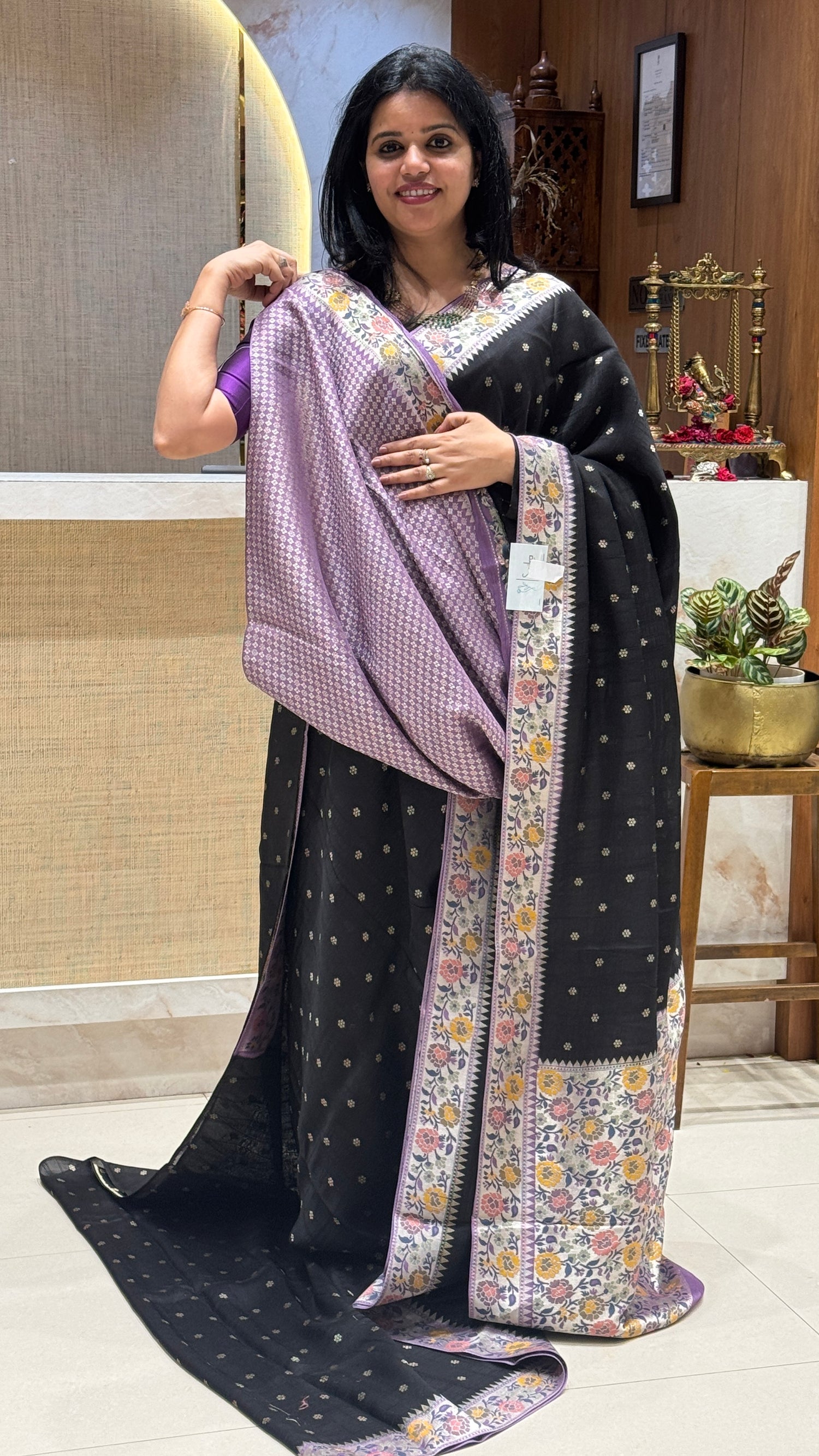 SUV3820-BLACK WITH LAVENDAR