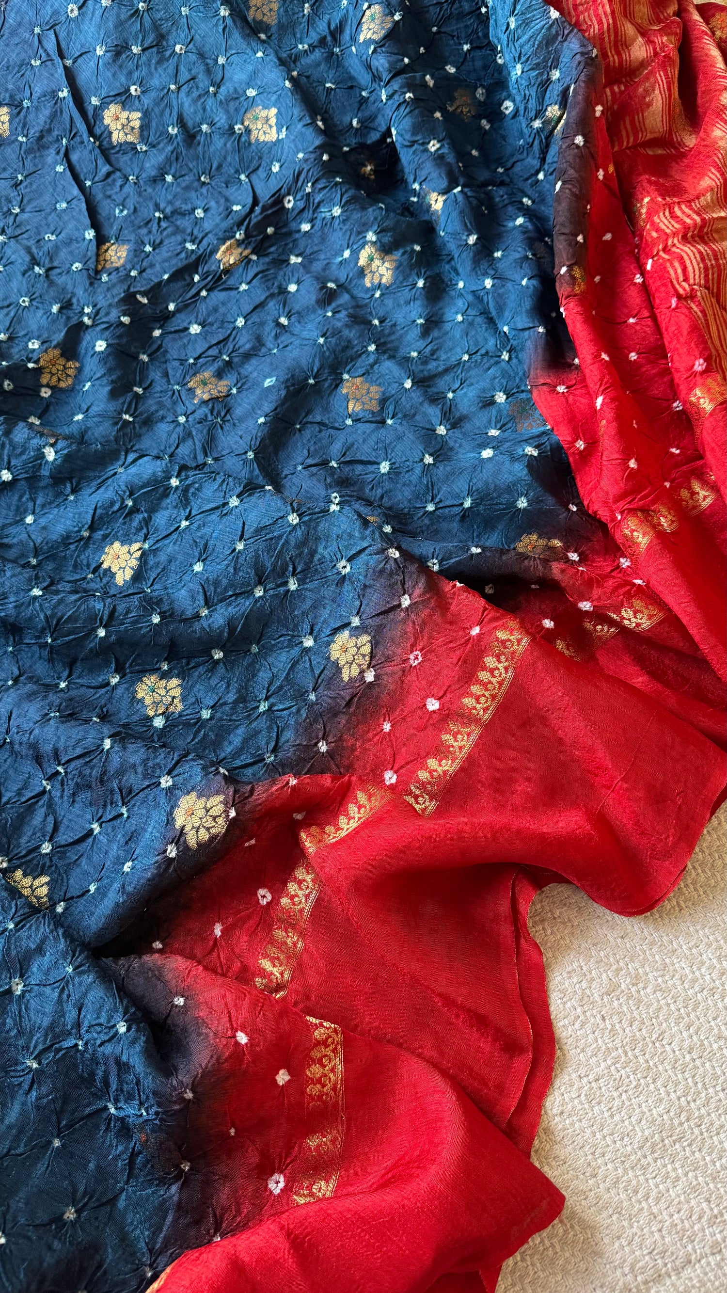 SUV4446-SAPHIREBLUE WITH RED