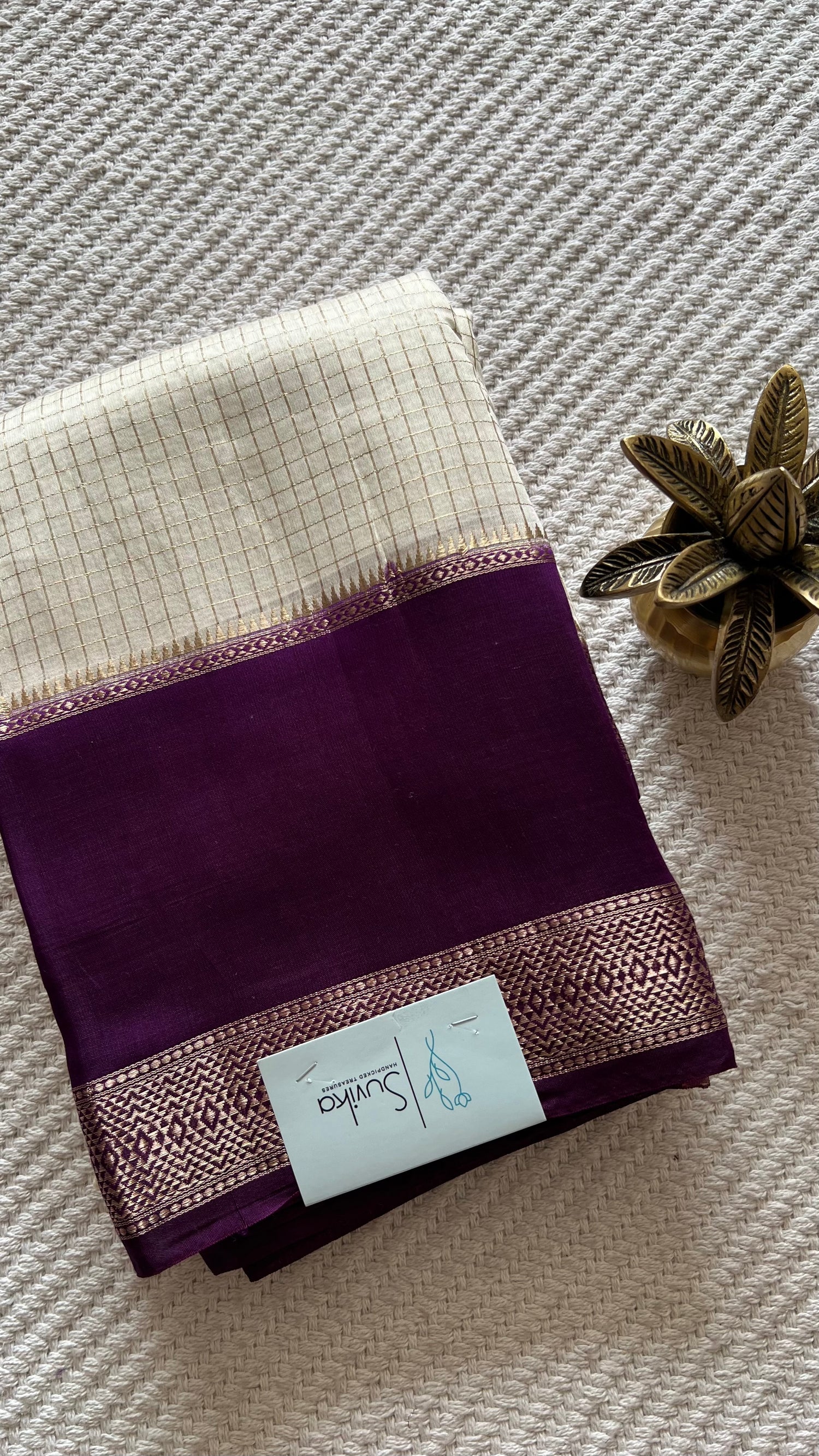 SUV3854-WHITE WITH PURPLE