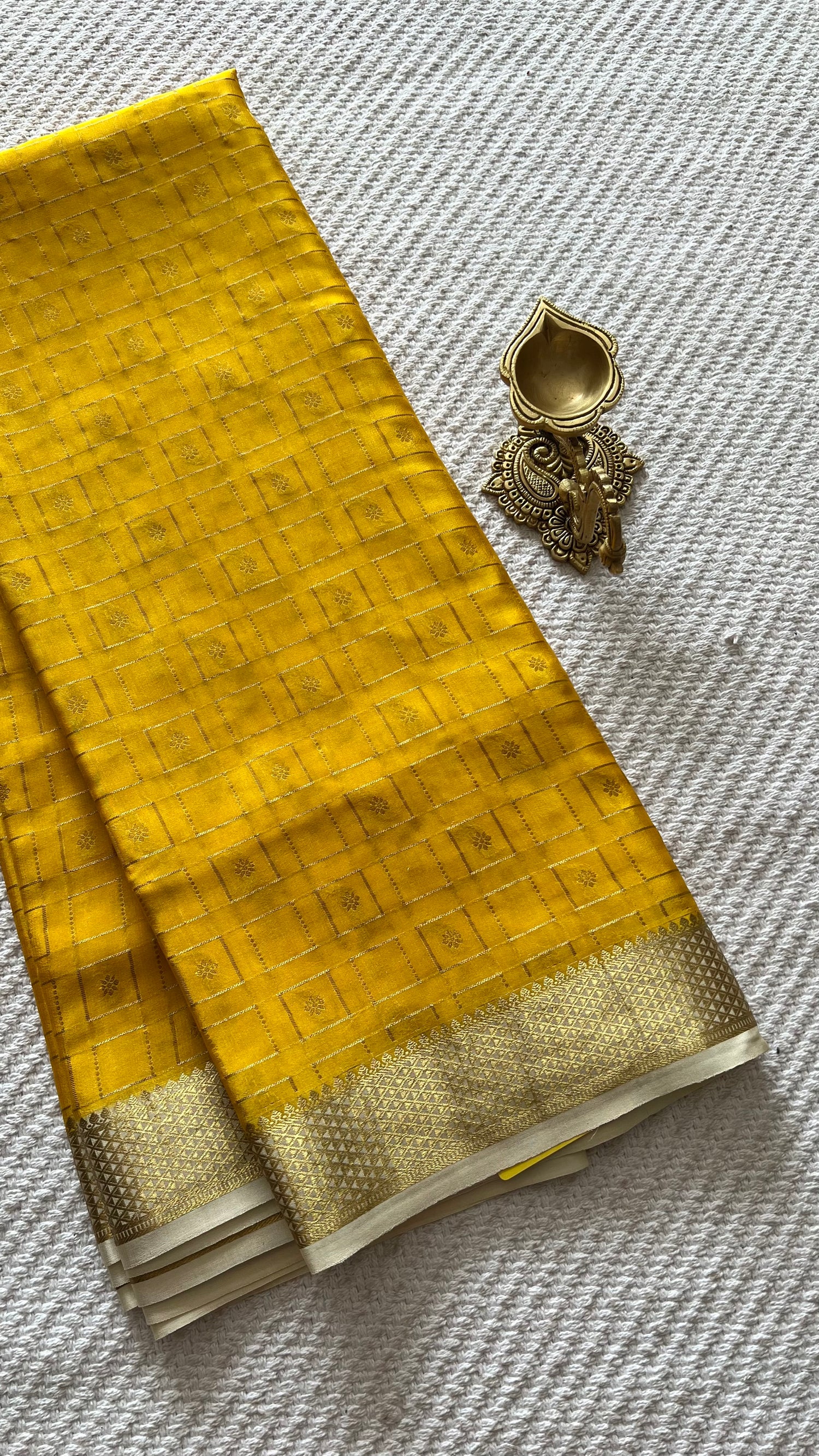 PSUV278-YELLOW WITH OFFWHITE