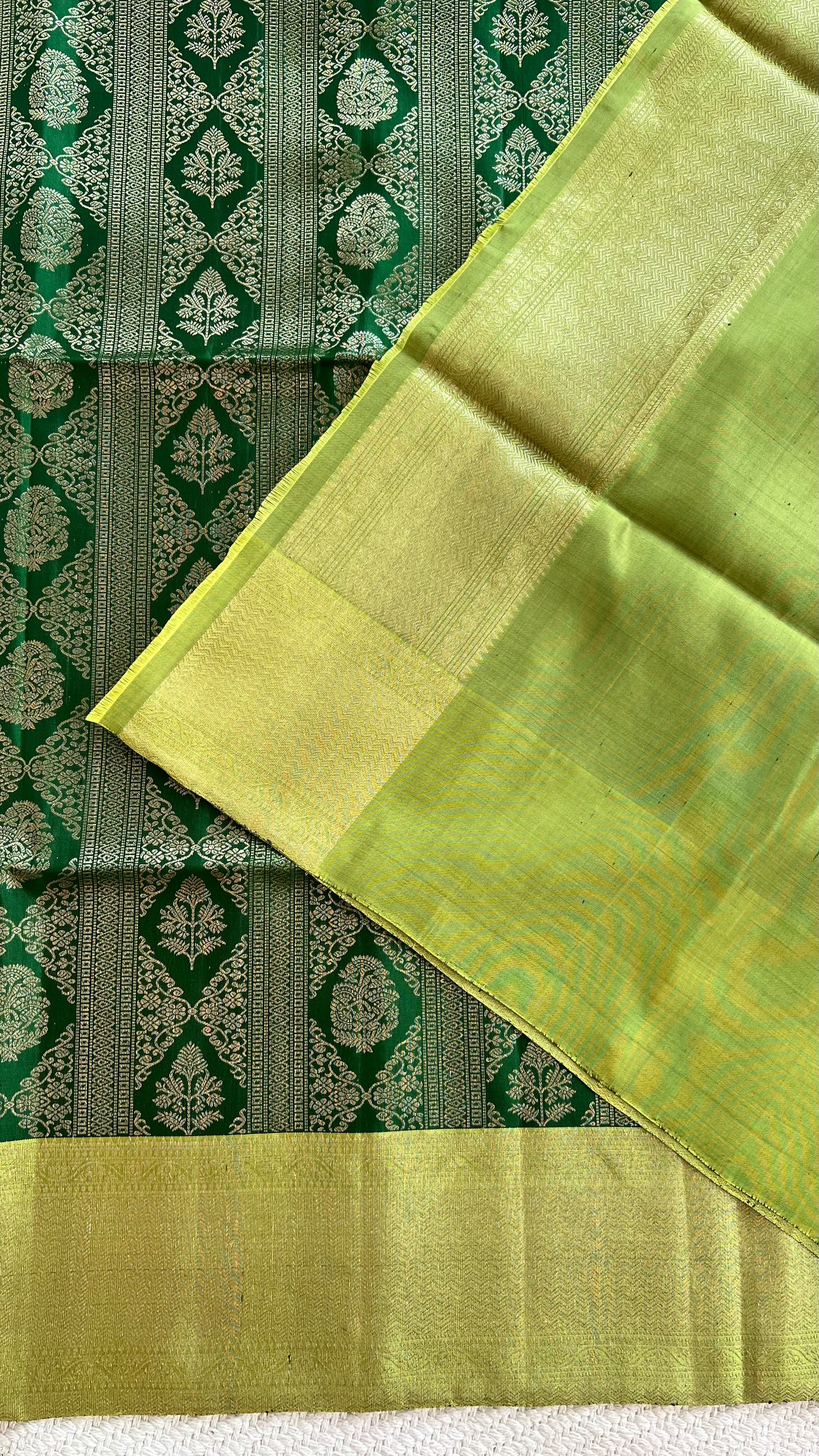 SUV3079 - BOTTLEGREEN WITH MINTGREEN PURE SOFT SILK SAREE
