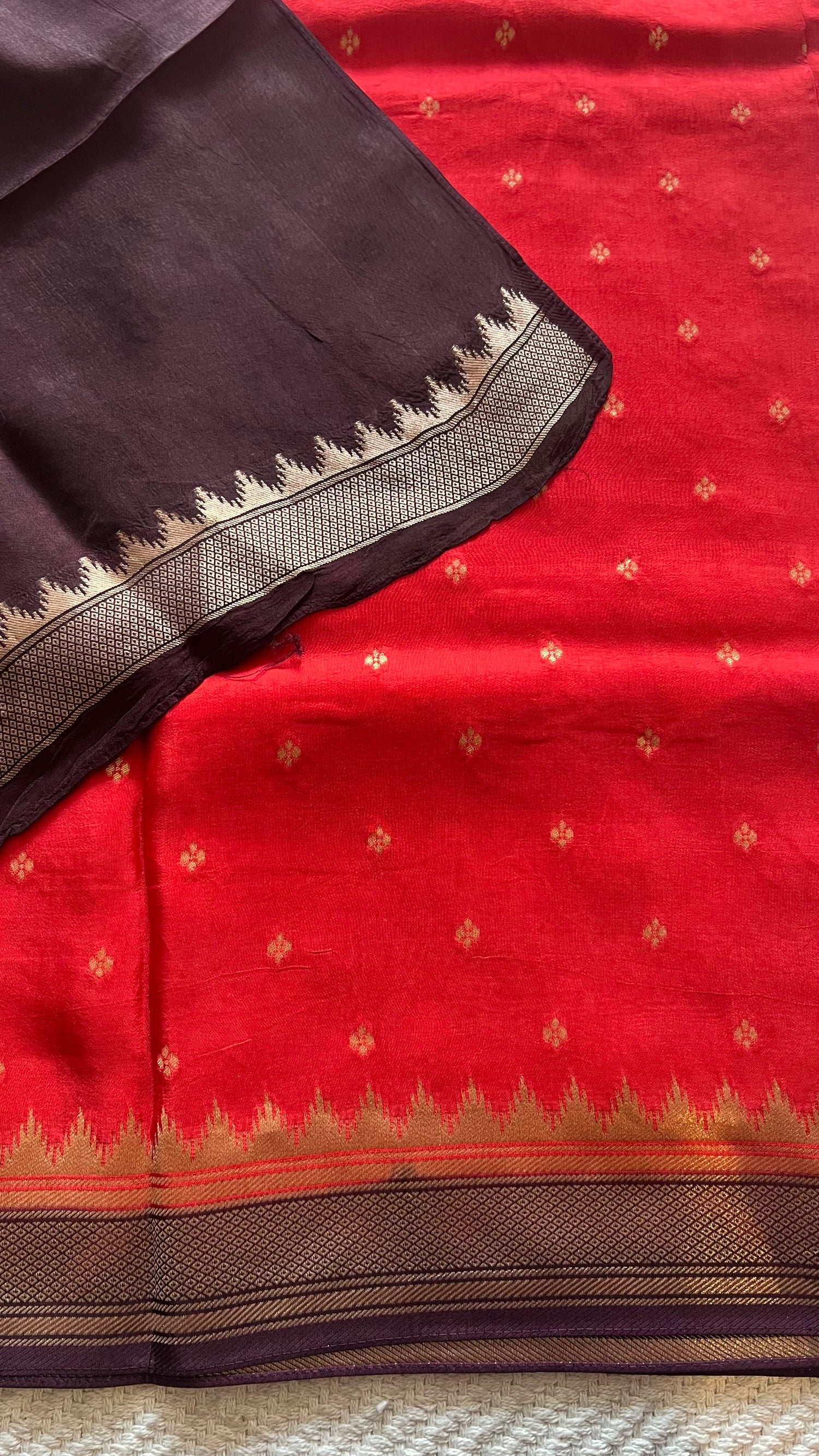 SUV4492-RED WITH COFFEEBROWN