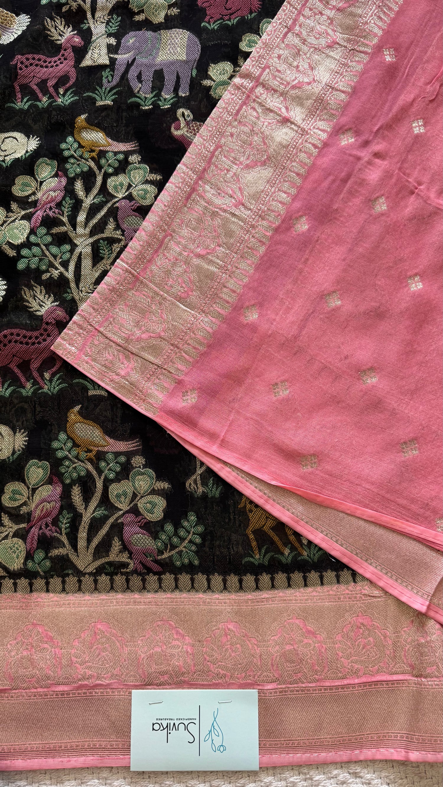 SUV5157-BLACK WITH PINK