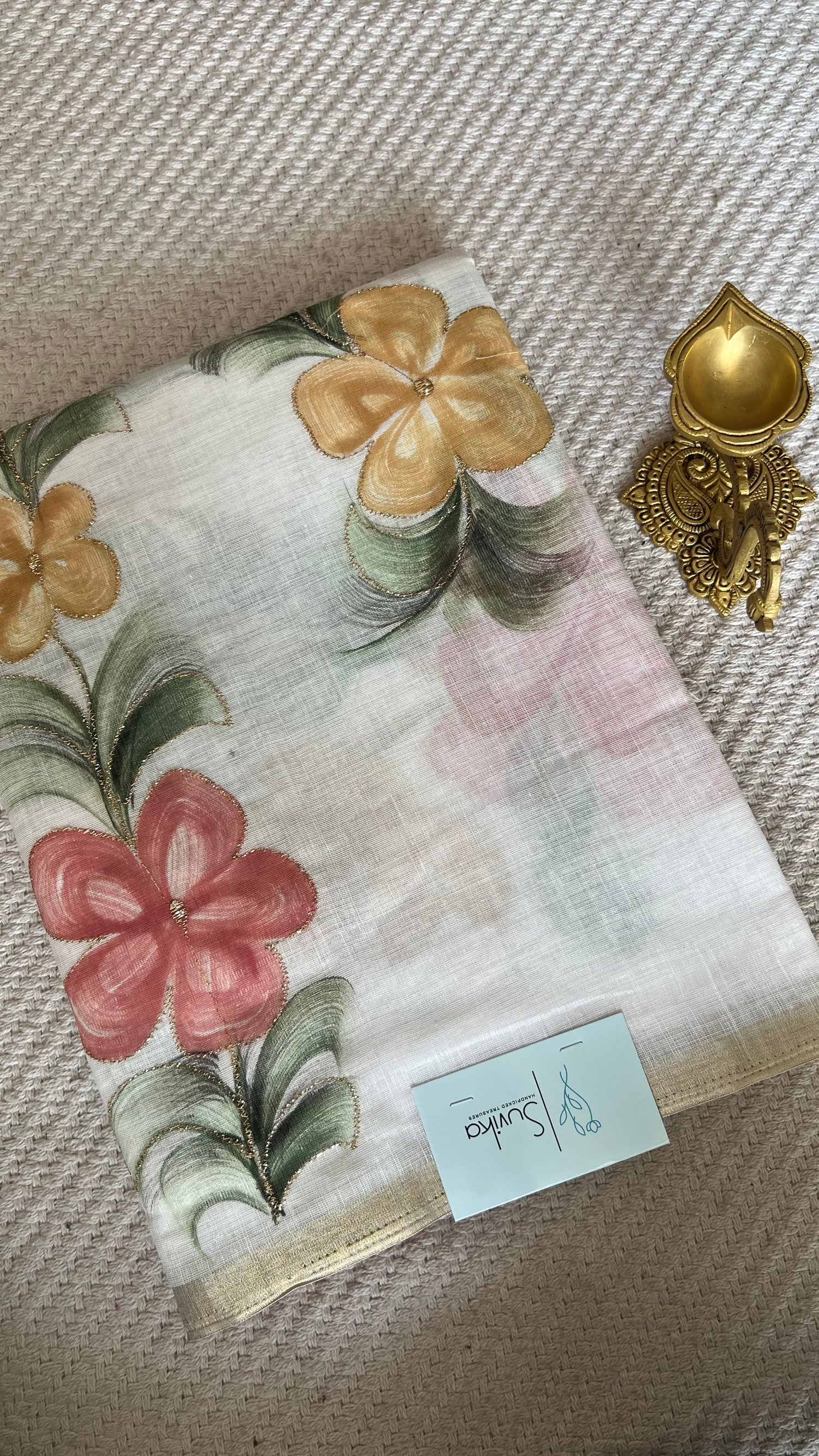 SUV4507-WHITE WITH PEACH