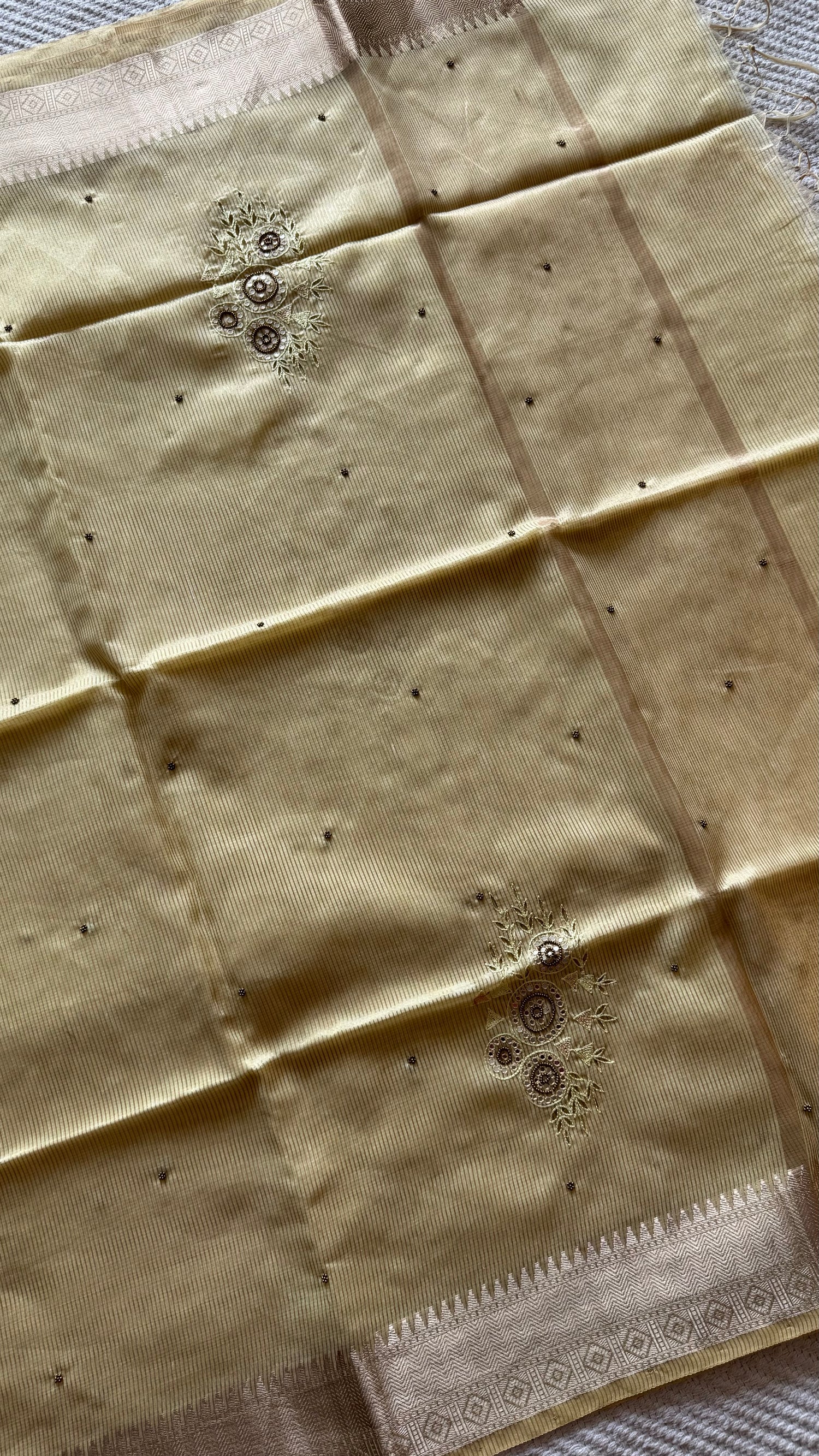 HW75 Tissue hand work 100