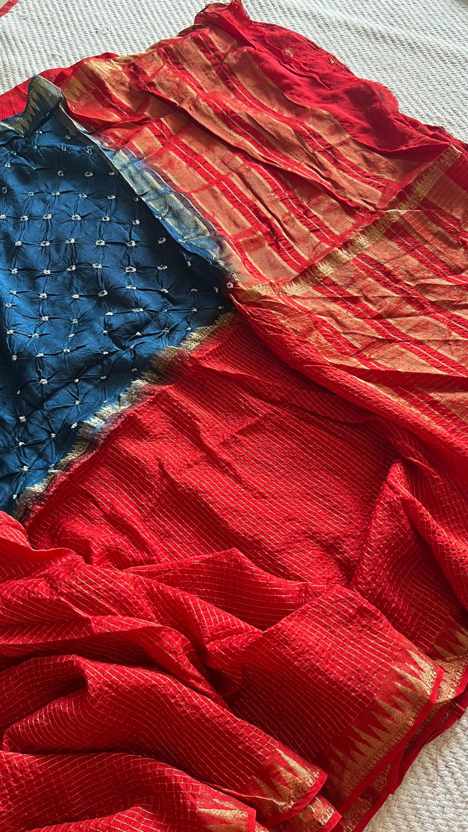 SUV5382-SAPHIREBLUE WITH RED