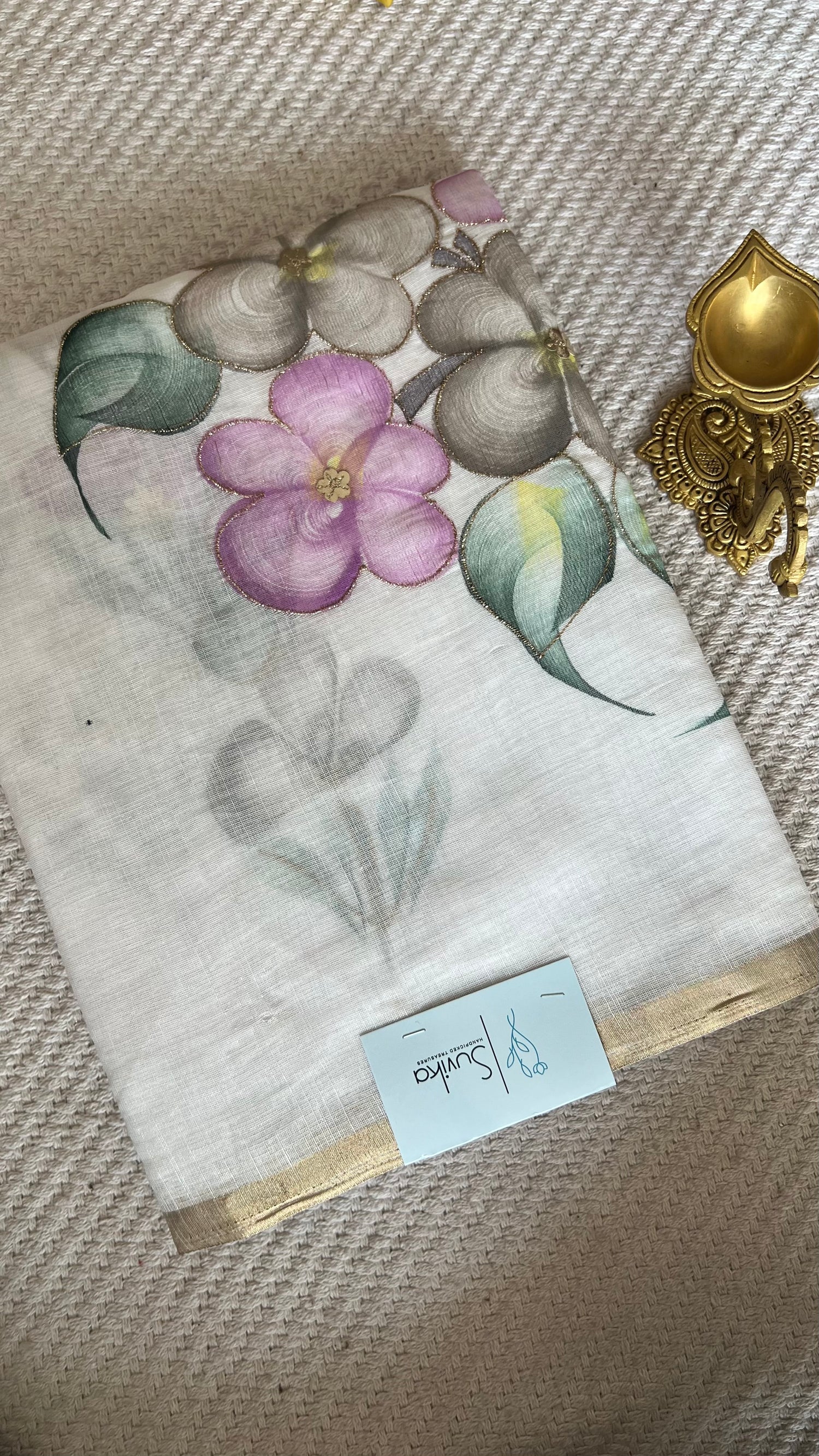 SUV4508-WHITE WITH LAVENDER