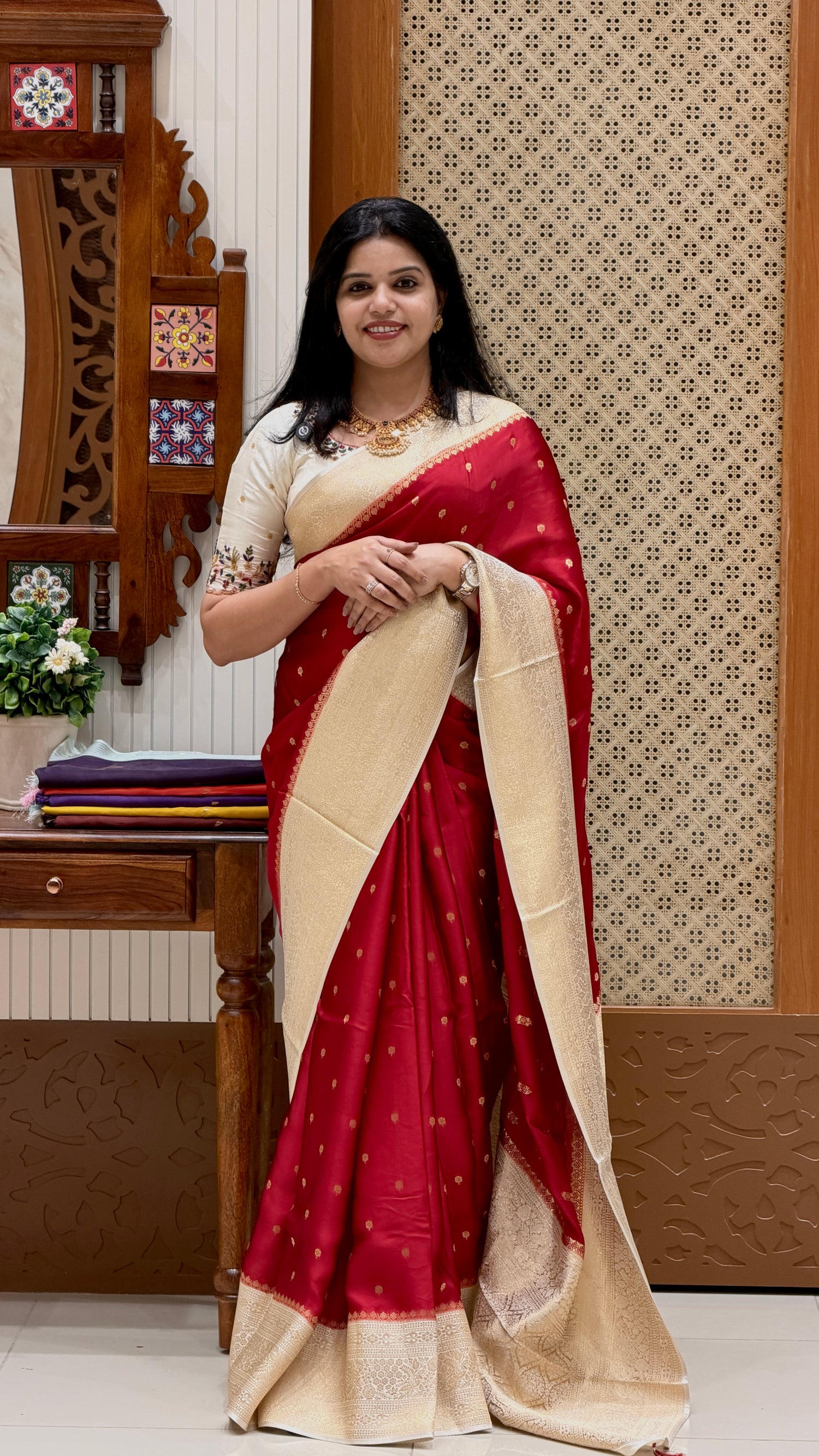 BANARASI SATIN SUV4872-RED WITH OFFWHITE