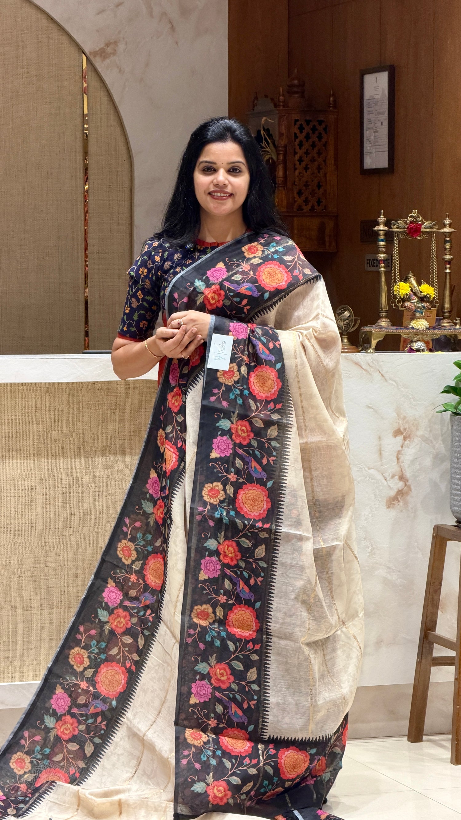 SUV3806-WHITE WITH BLACK