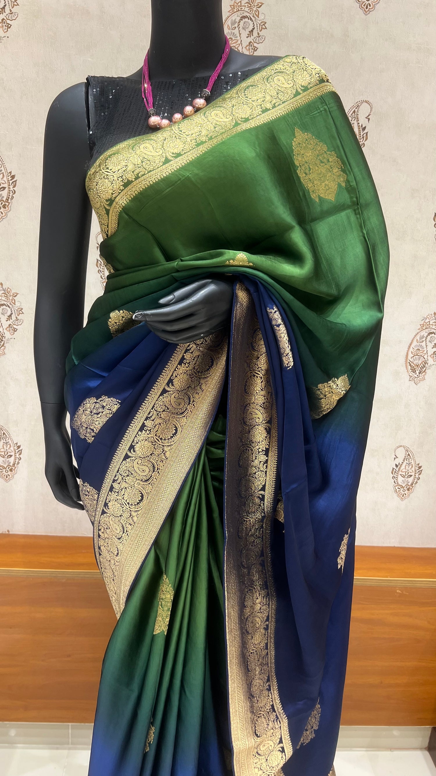 SUV4529-GREEN WITH BLUE