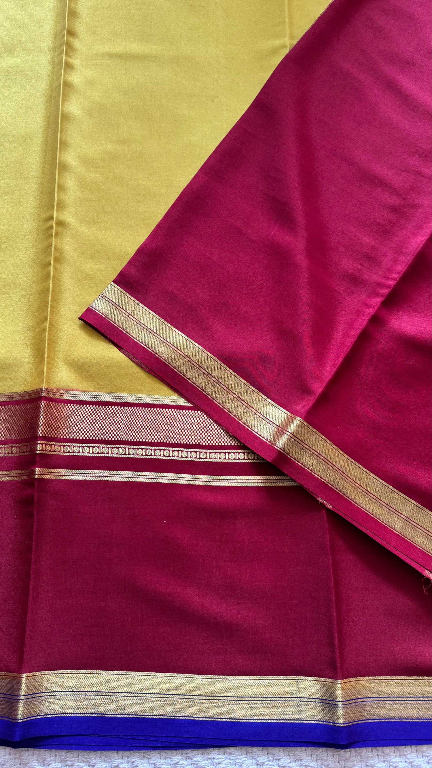 SUV2767 - YELLOW WITH MAROON