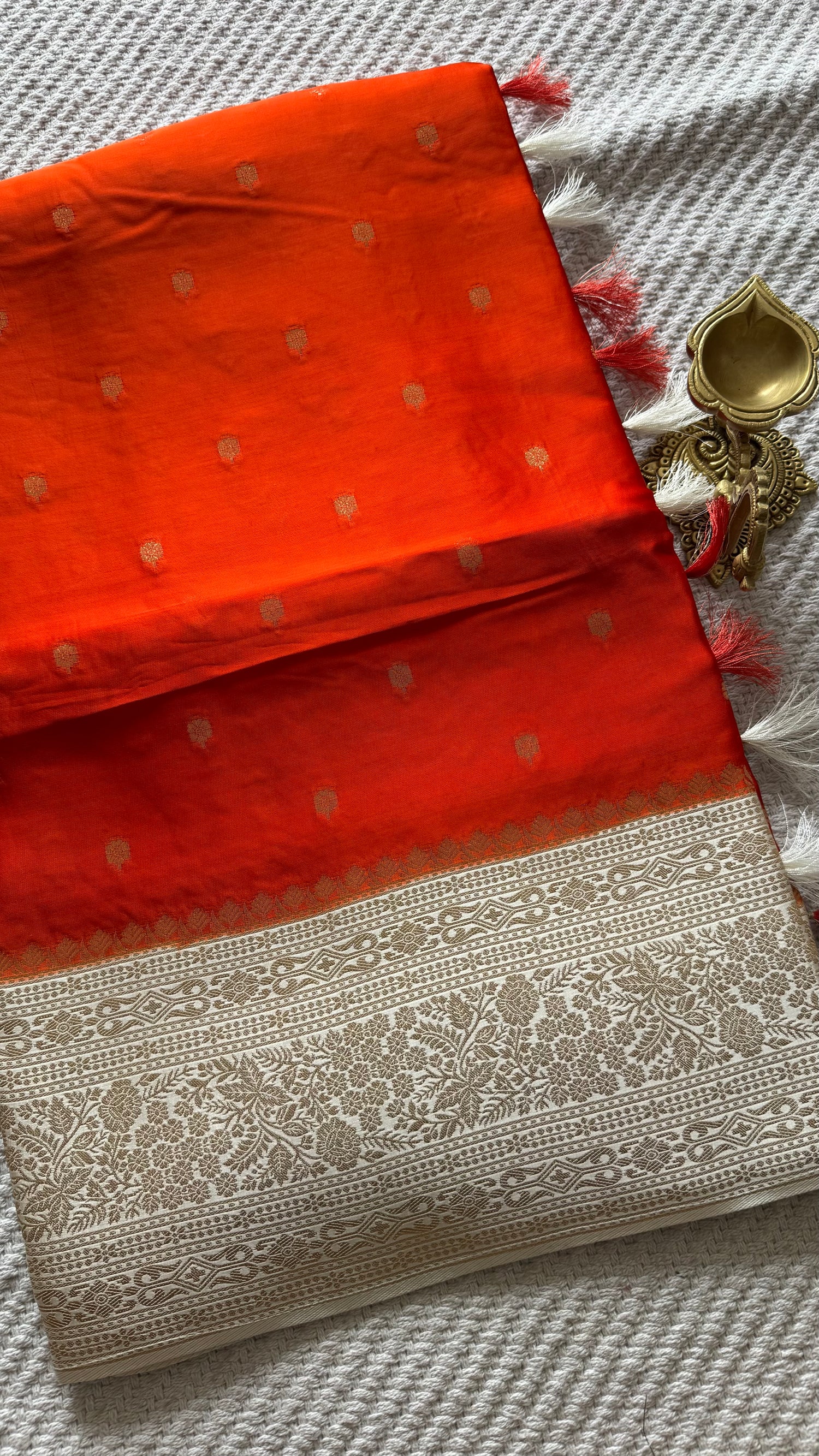 SUV4872-ORANGE WITH OFFWHITE
