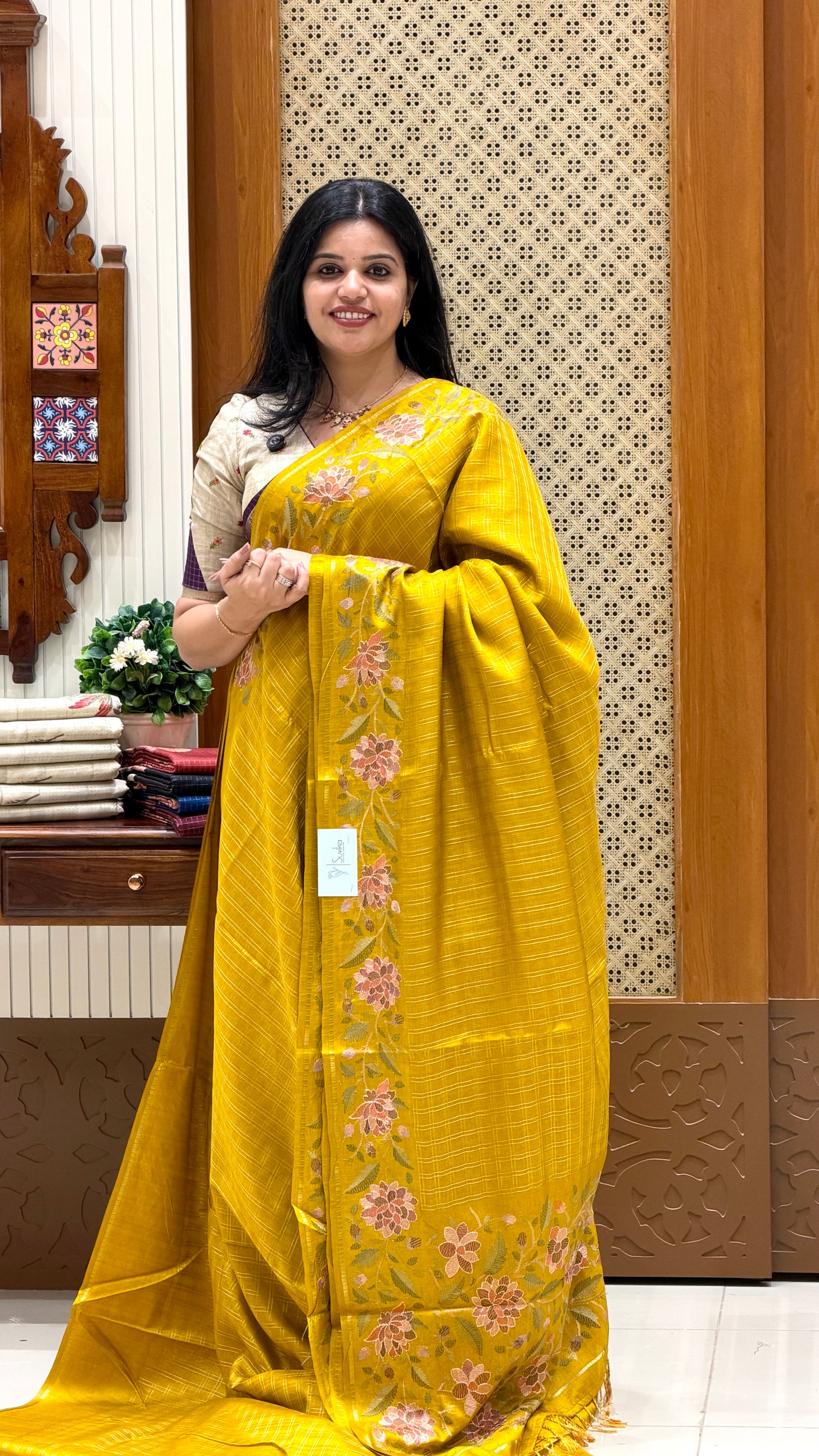 SUV4724-YELLOW