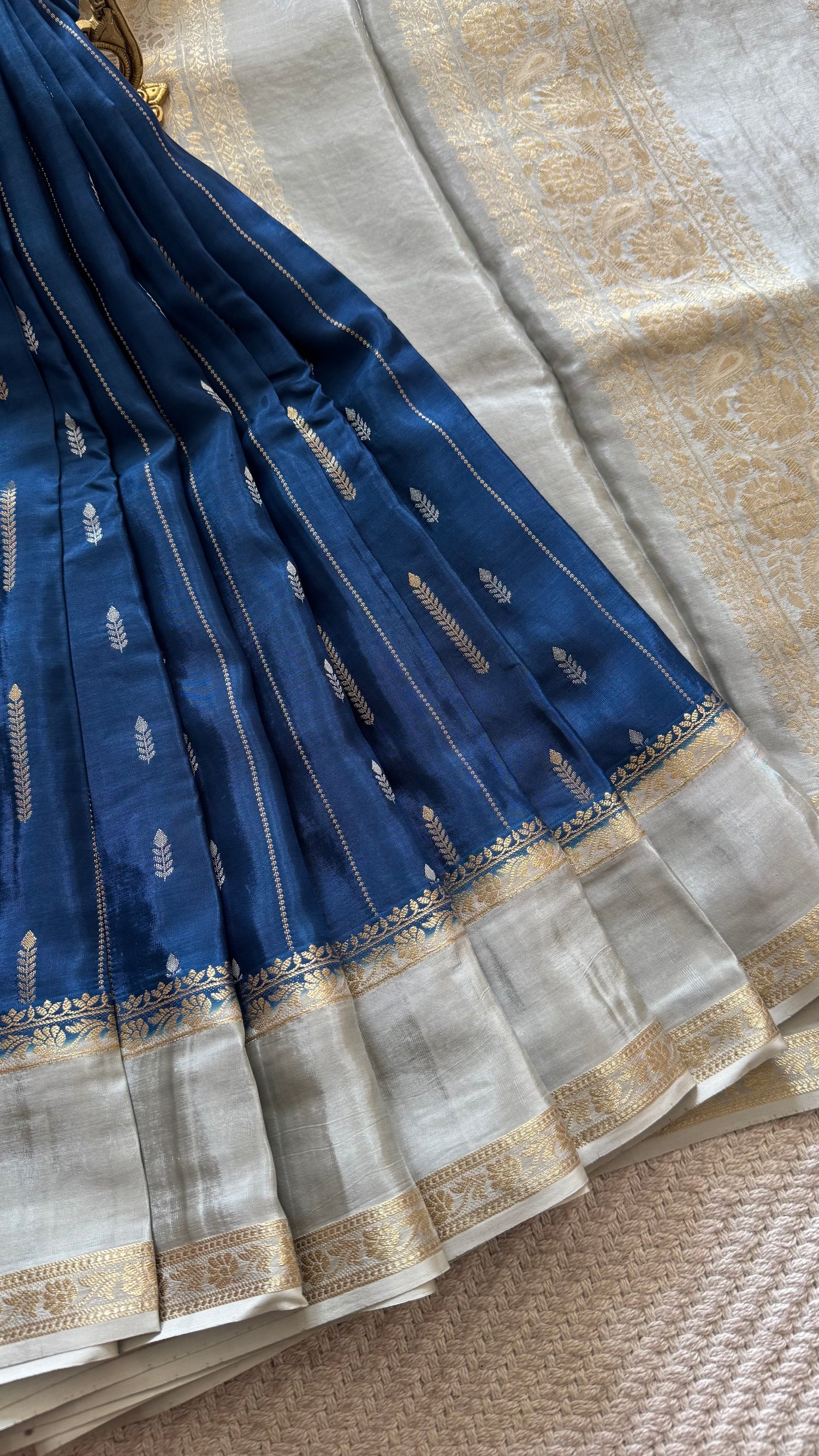 SUV4851-SAPHIREBLUE WITH GREY