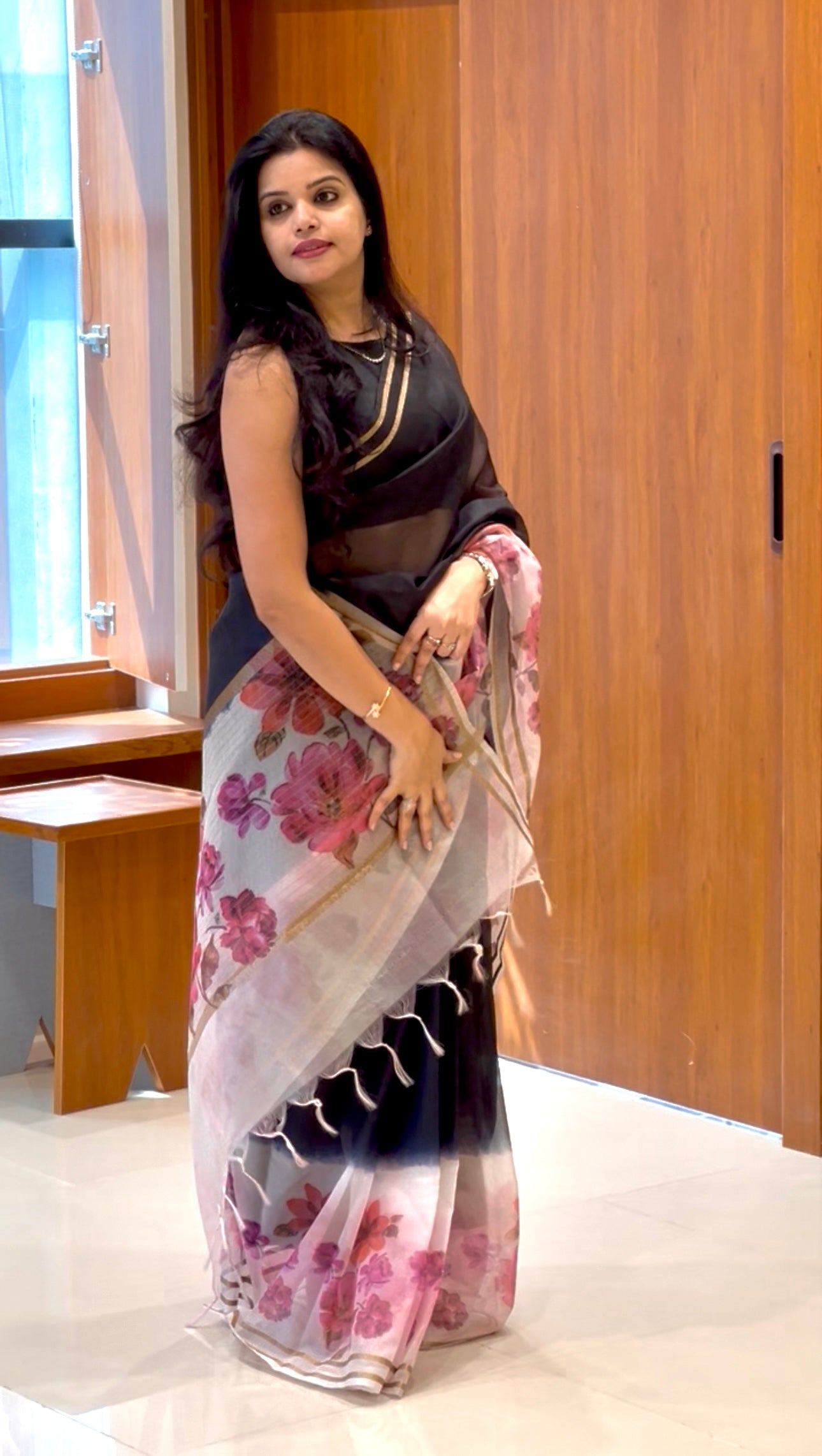 SUV2775A-BLACK(Prebooking)