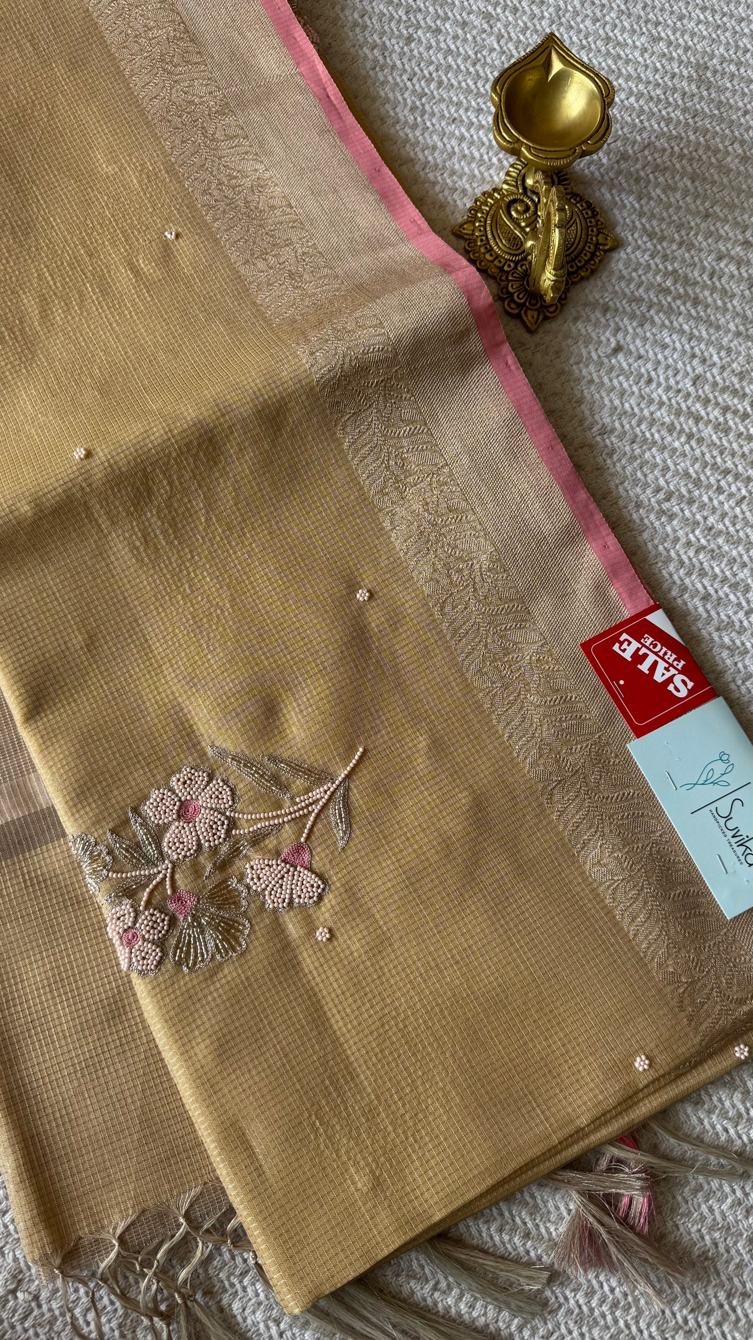 HW70 Tissue hand work 100